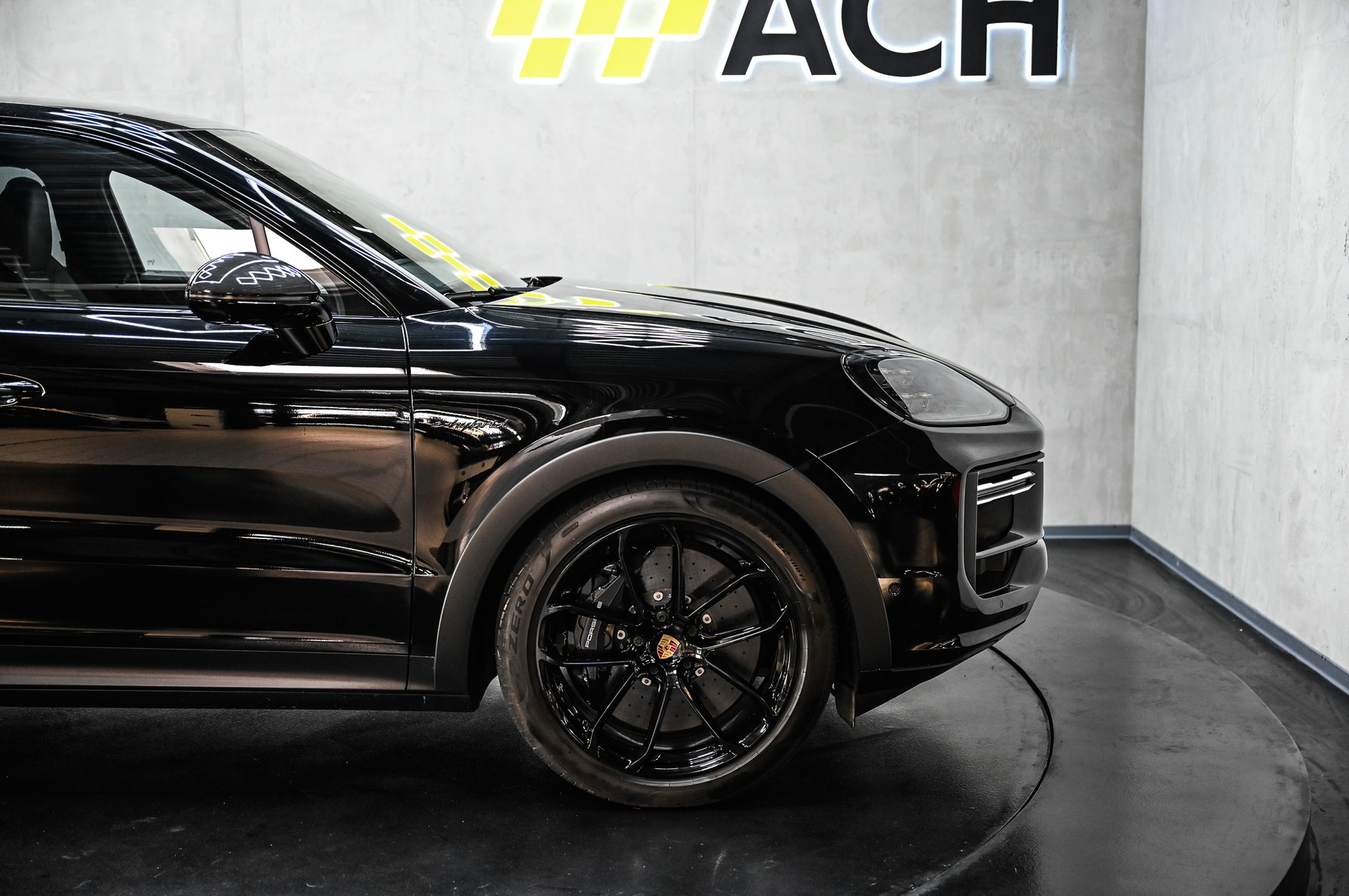 PORSCHE Cayenne Turbo E-Hybrid Coupé mit GT-Paket-image-12