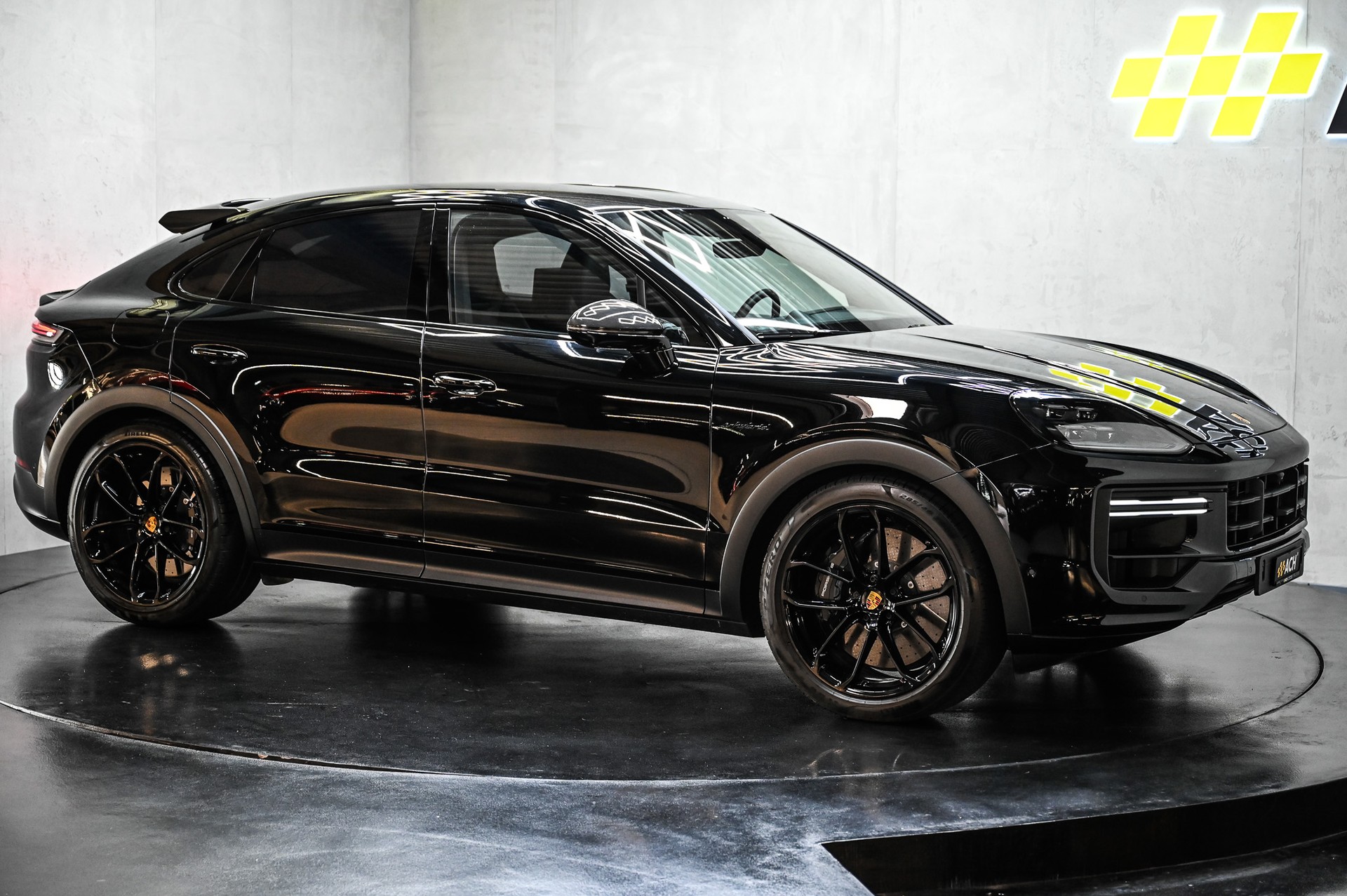 PORSCHE Cayenne Turbo E-Hybrid Coupé mit GT-Paket-image-11