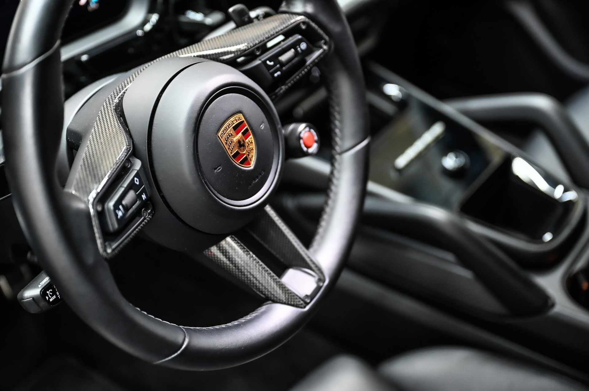 PORSCHE Cayenne Turbo E-Hybrid Coupé mit GT-Paket-image-29