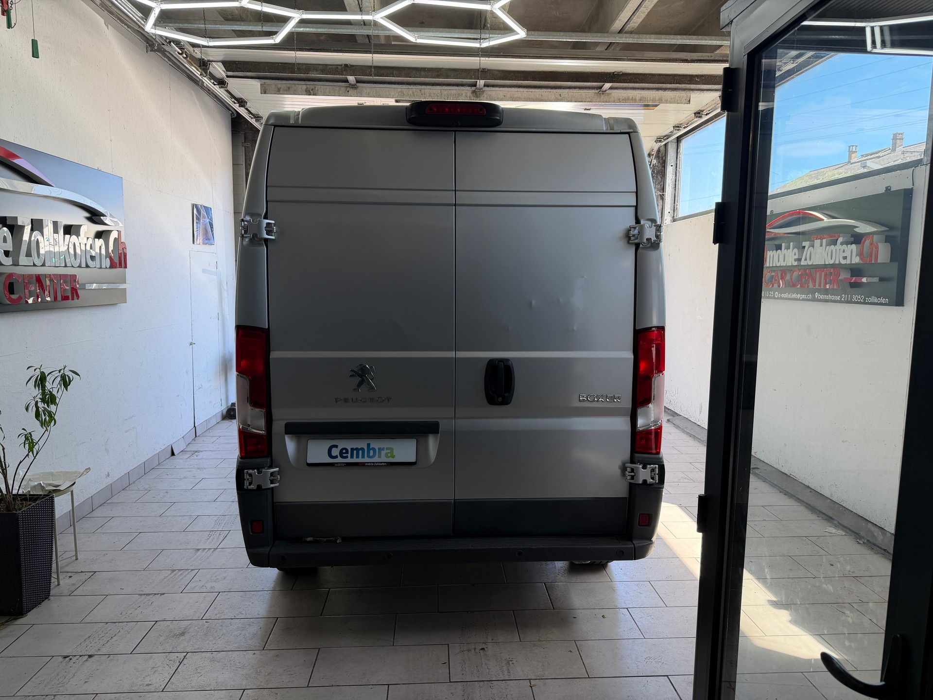 PEUGEOT Boxer 2.2 HDI 435 Active L2H2-image-5