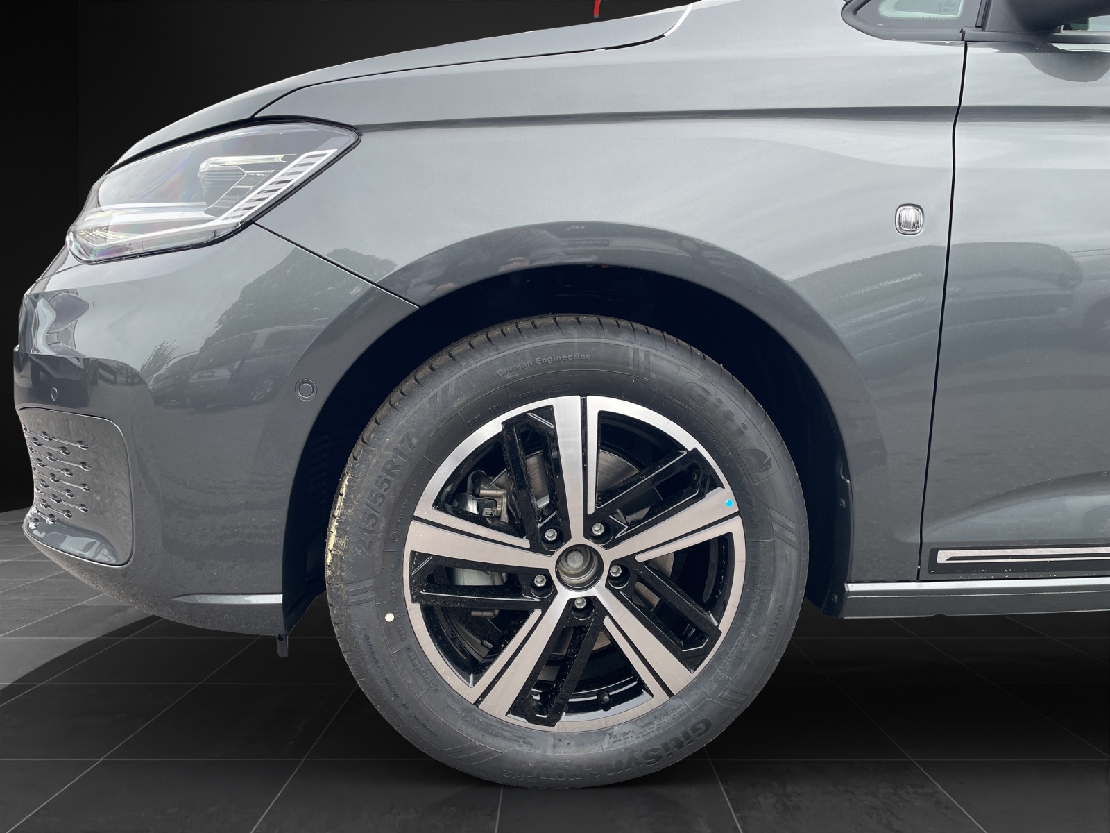 VW Caddy Dark Label 2.0 TDI 4Motion-image-13