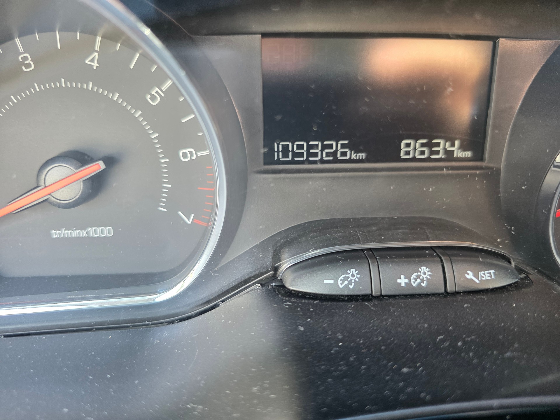 PEUGEOT 208 1.4PureTech Access Frisch ab mfk-image-3