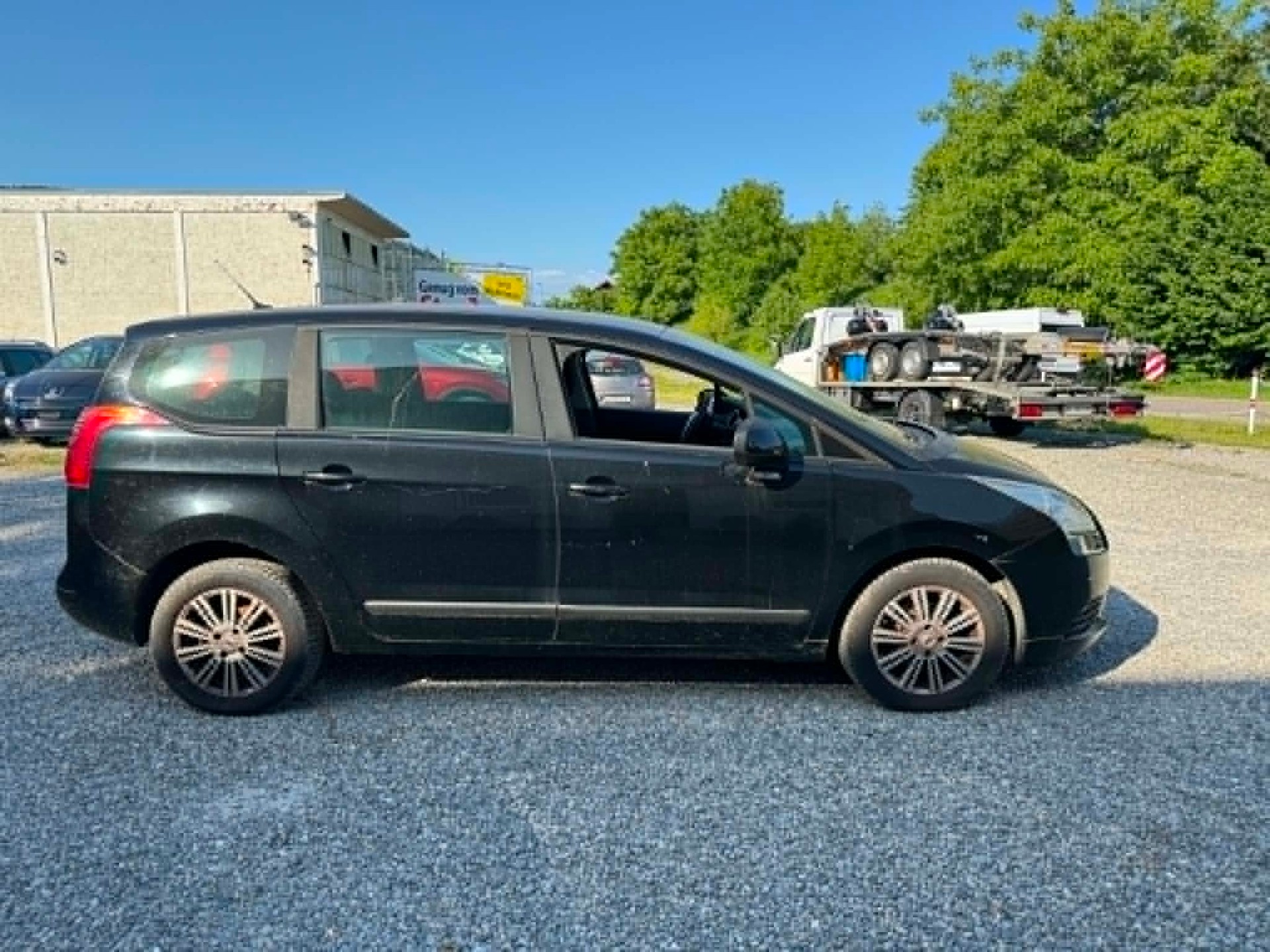 PEUGEOT 5008 1.6 16V VTI Business-image-3