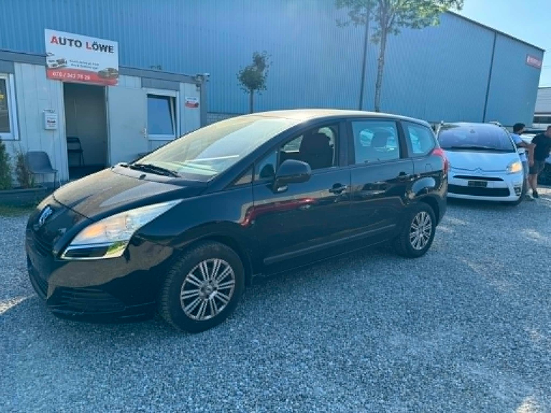 PEUGEOT 5008 1.6 16V VTI Business