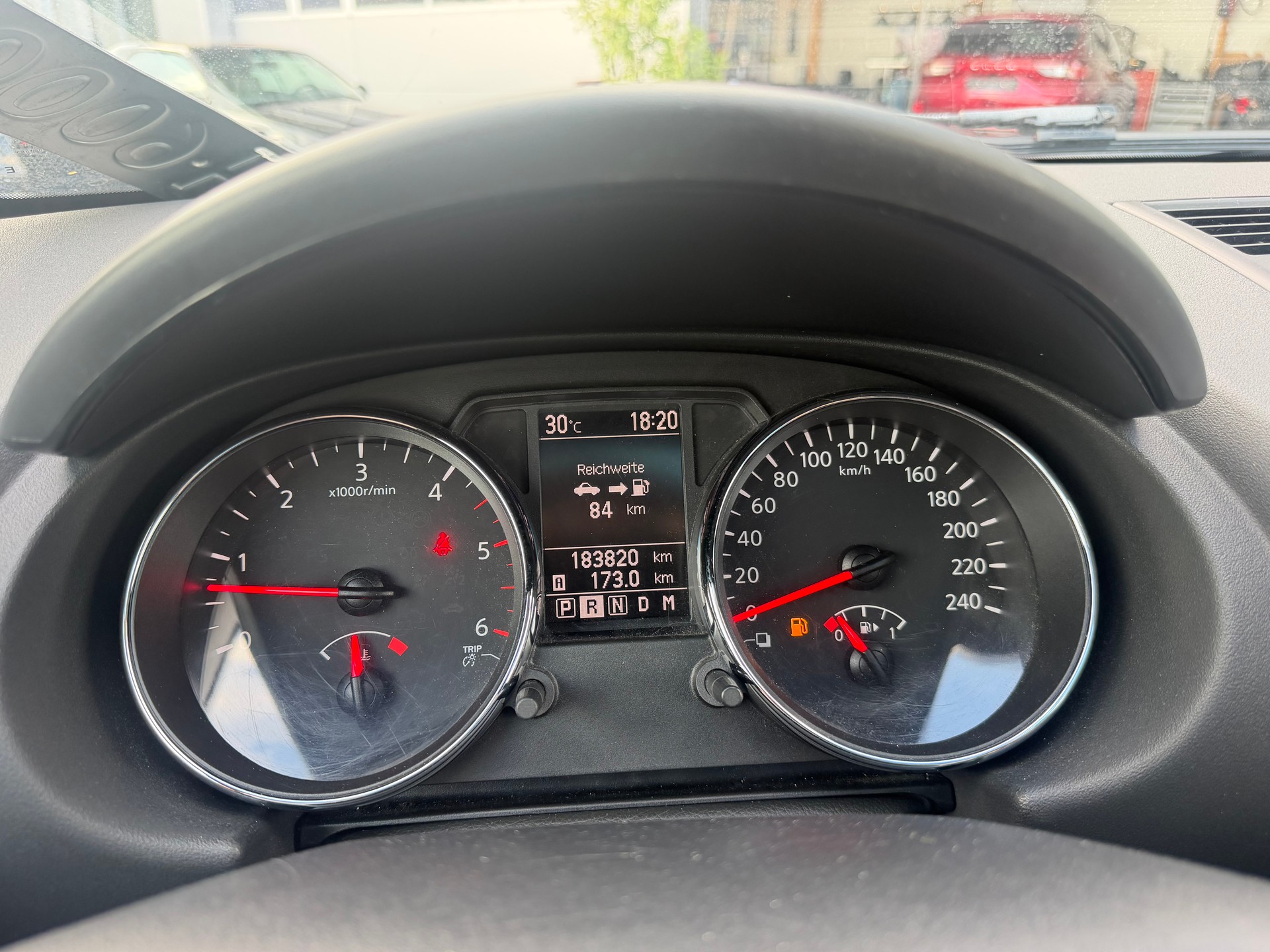 NISSAN Qashqai 2.0 dCi 4WD tekna Automatic-image-13
