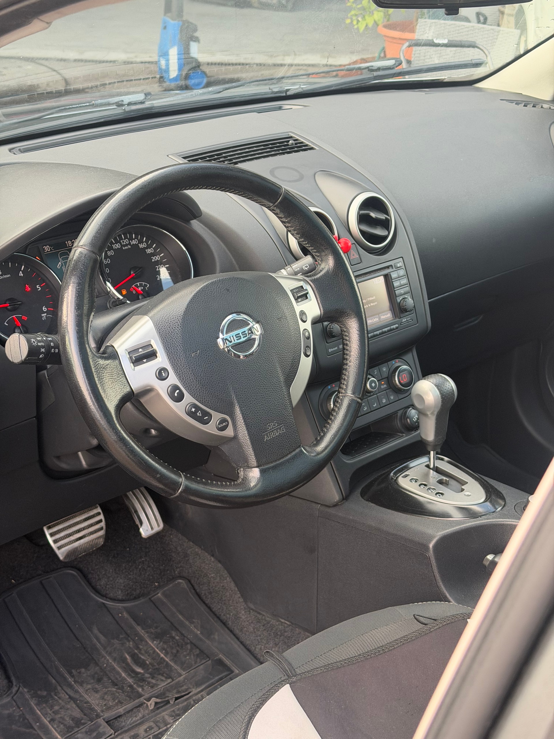 NISSAN Qashqai 2.0 dCi 4WD tekna Automatic-image-10