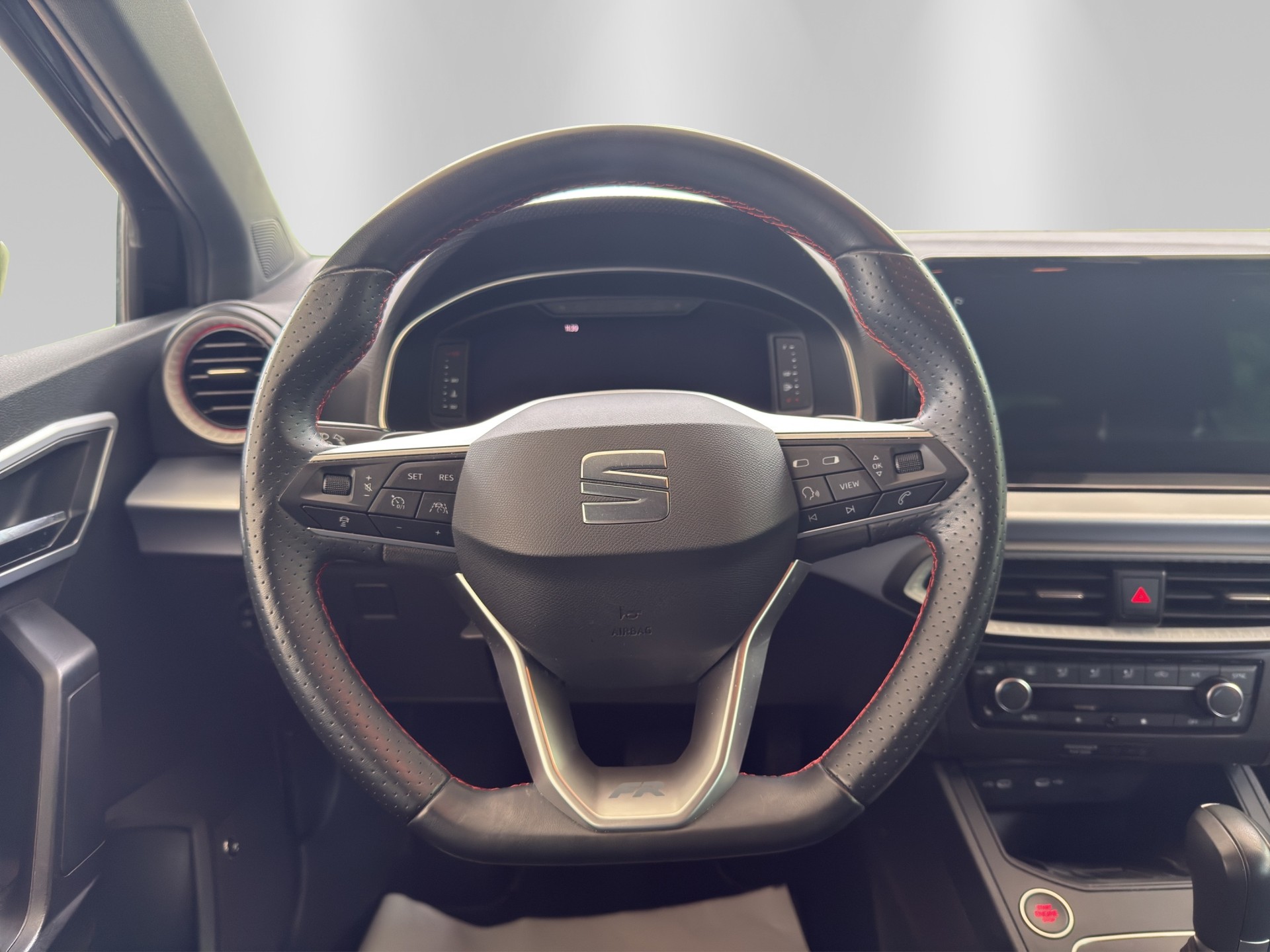 SEAT Ibiza 1.5 EcoTSI FR DSG-image-9