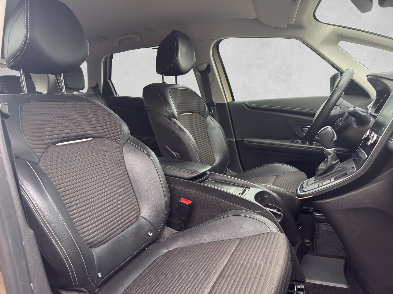 RENAULT Scénic 1.3 16V Turbo Business Line EDC-image-8