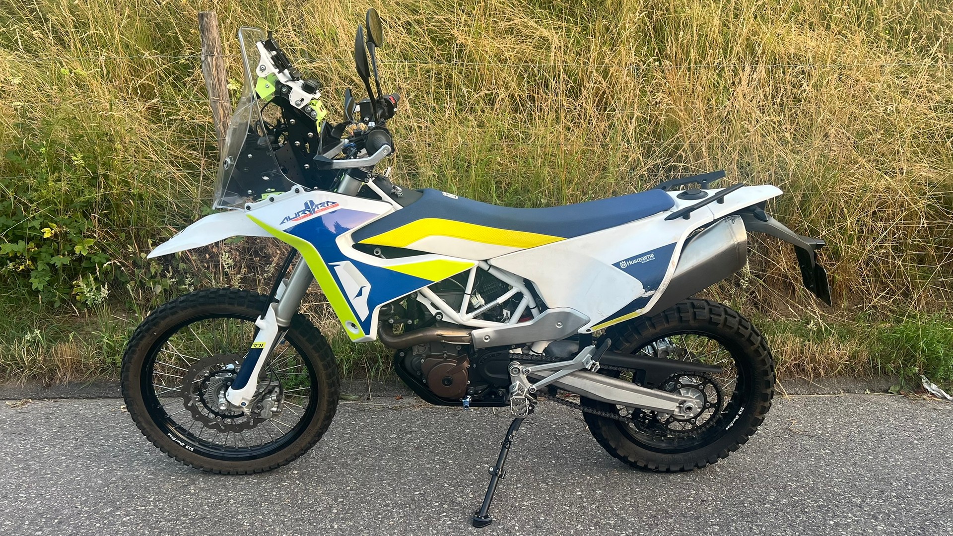 HUSQVARNA 701 Enduro-image-1
