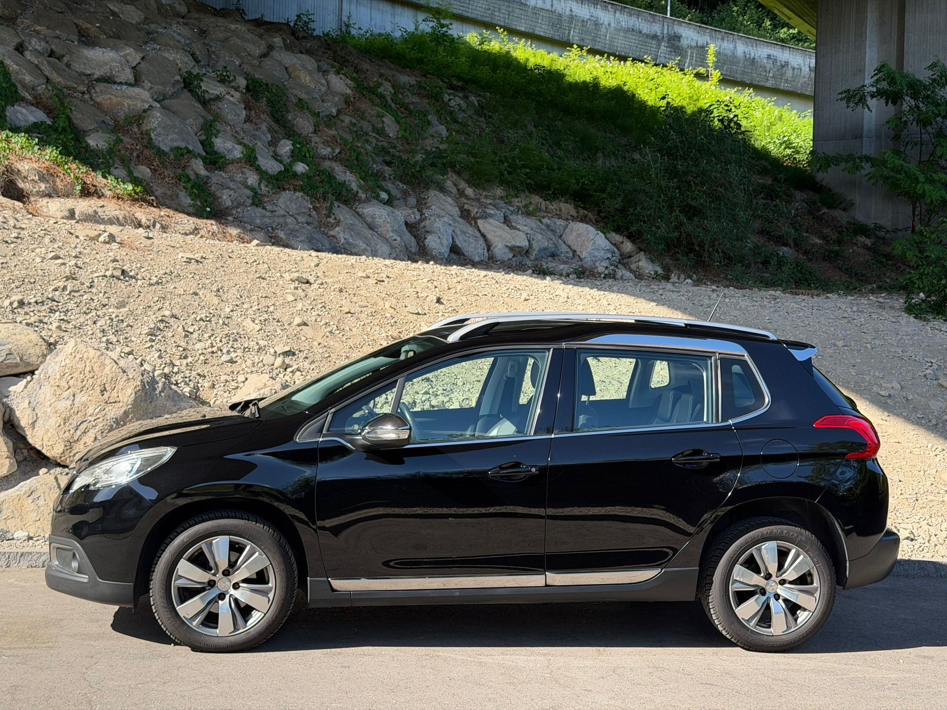 PEUGEOT 2008 1.6 VTI Allure Automatic-image-2