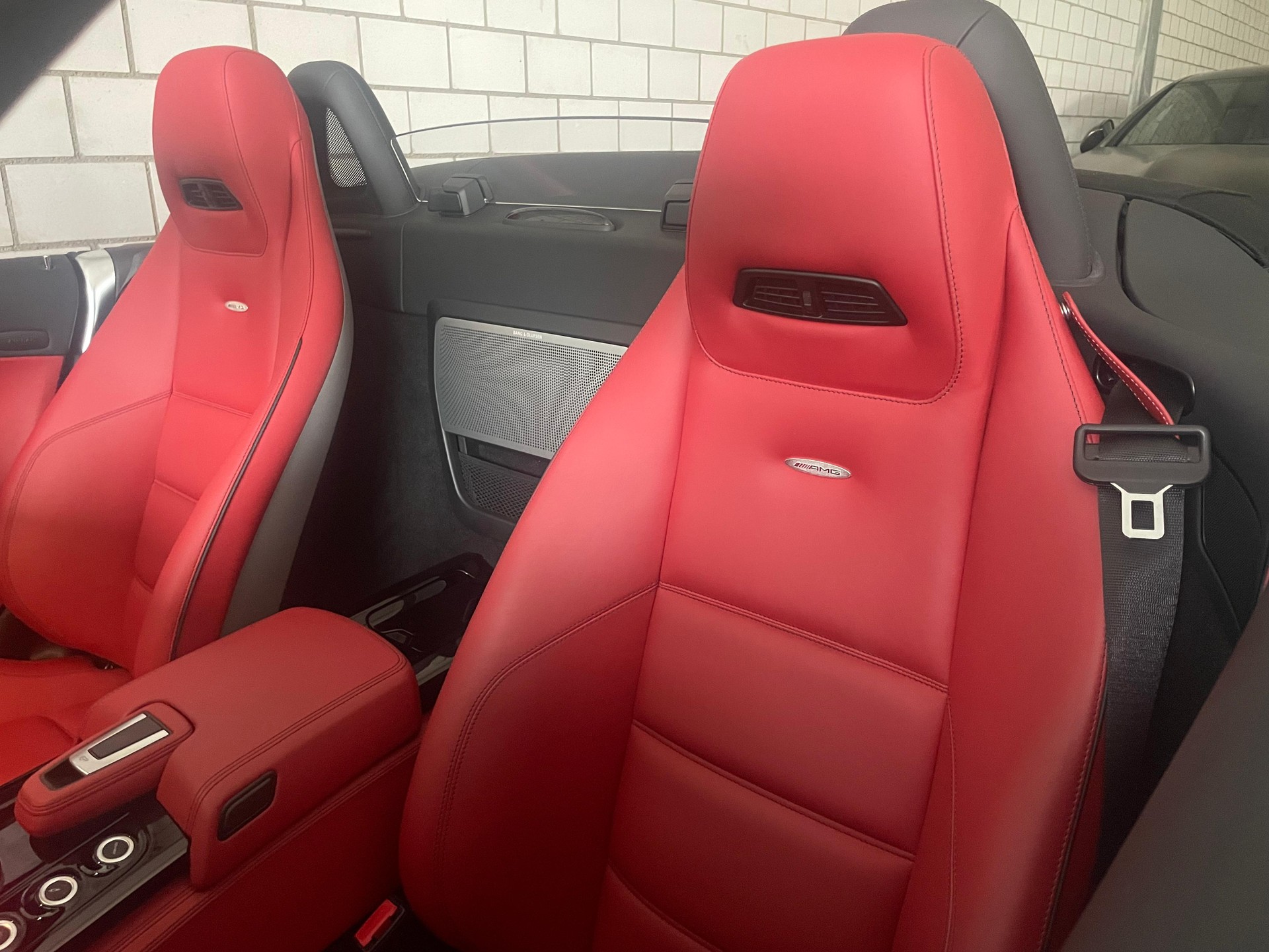 MERCEDES-BENZ SLS 63 AMG GT Roadster Speedshift-image-4