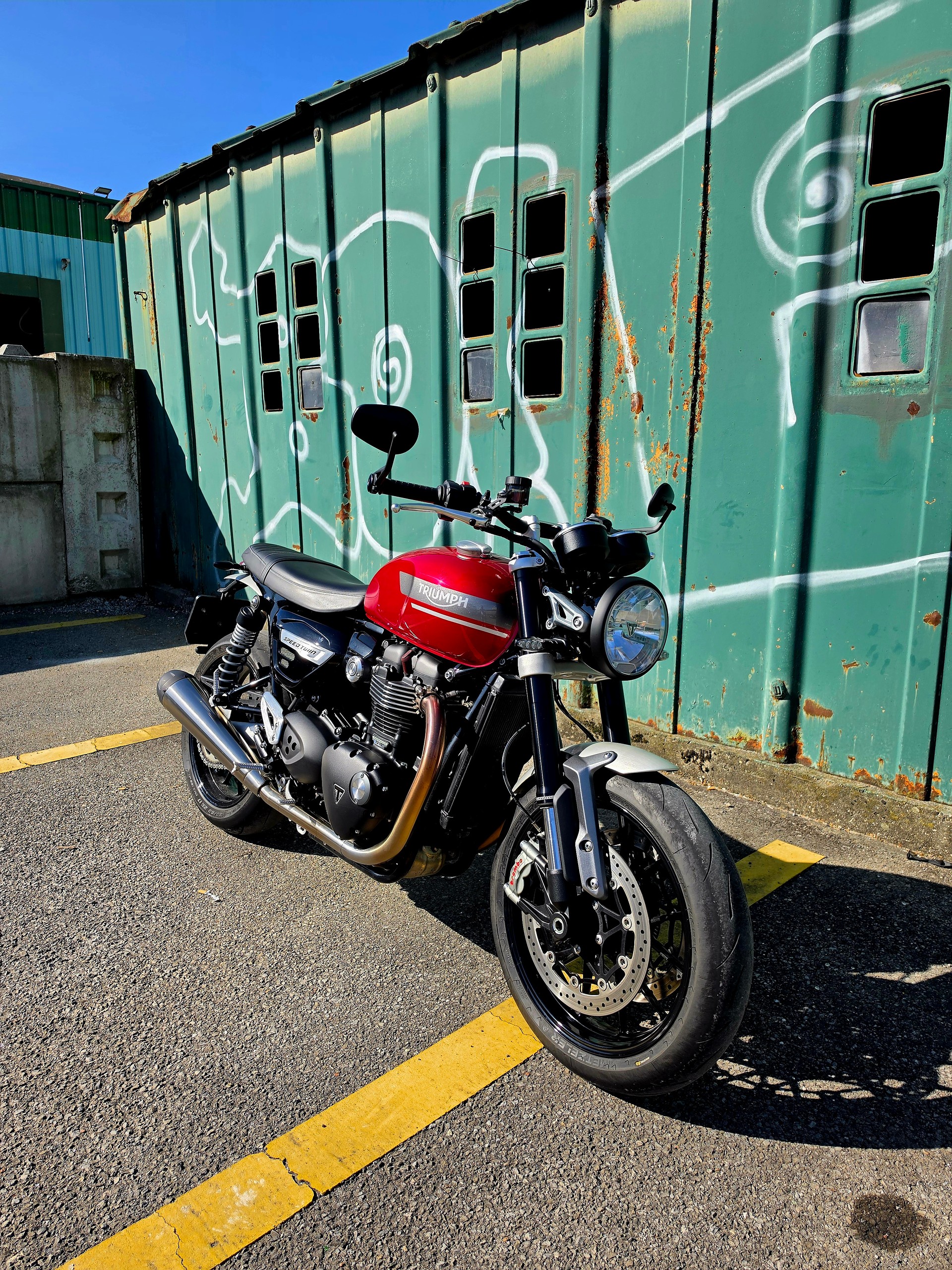 TRIUMPH Speed Twin 1200-image-1