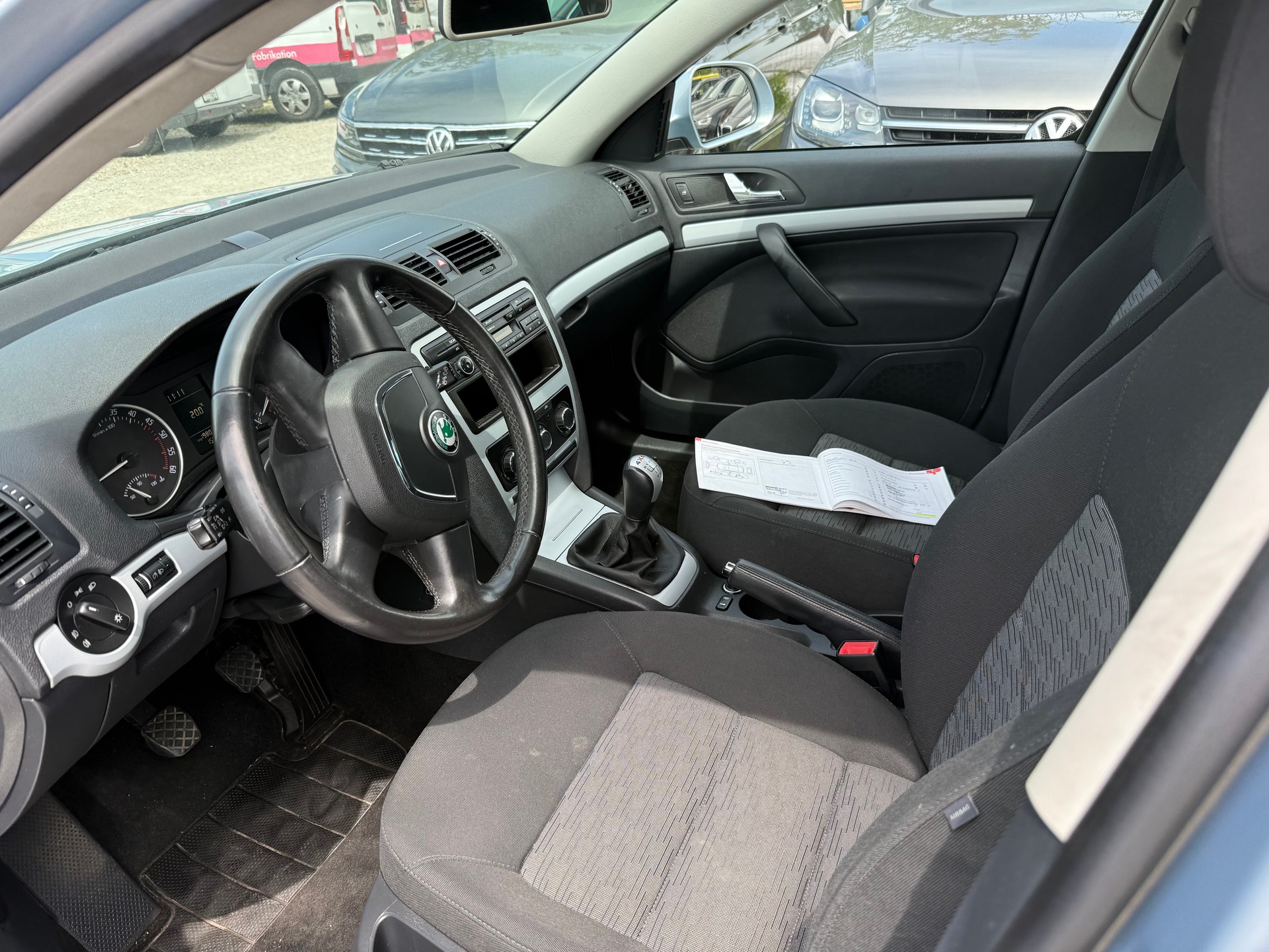 SKODA Octavia Combi 1.6 TDI Swiss Adventure 4x4-image-7