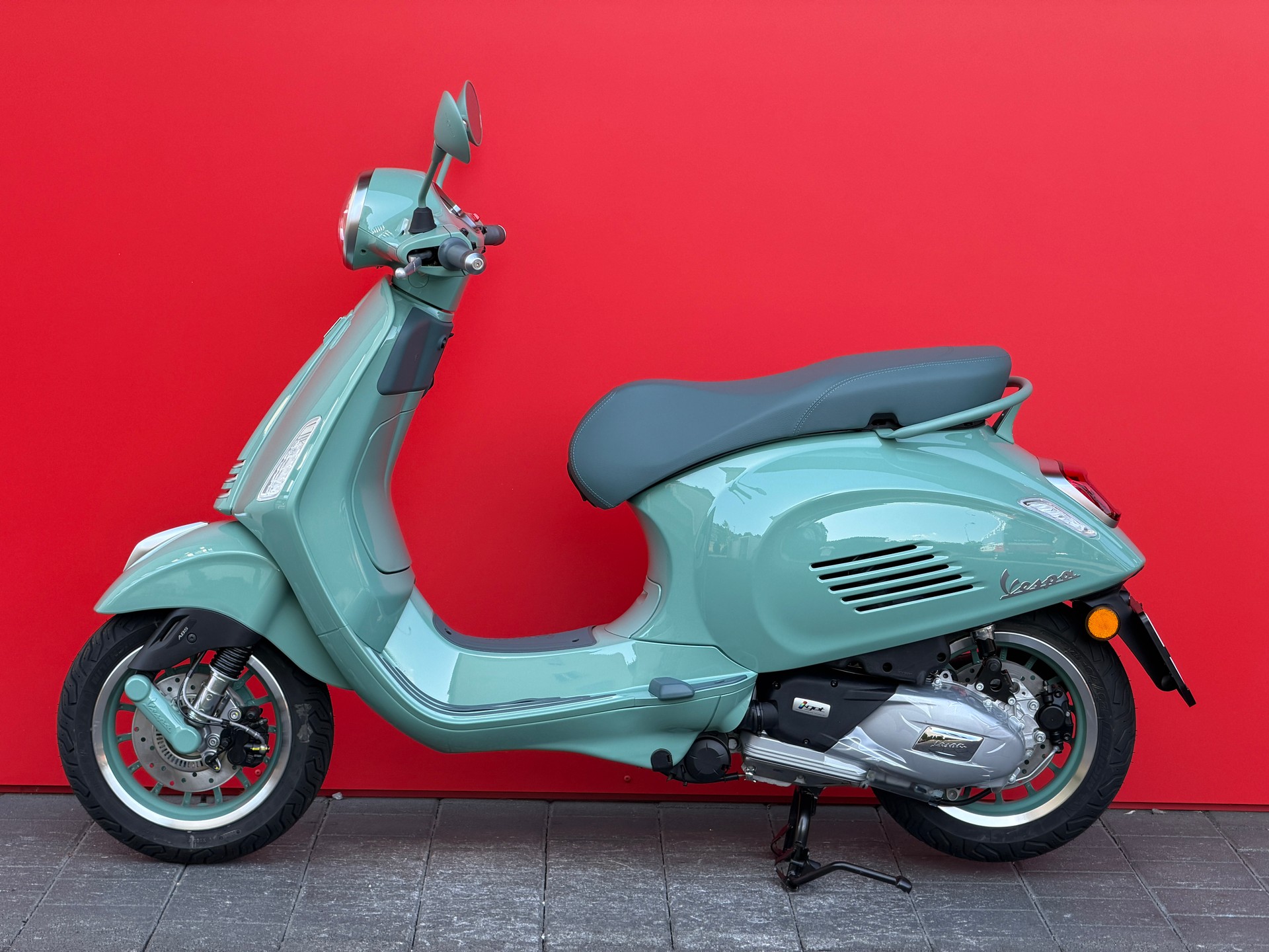 PIAGGIO Vespa Primavera 125 80th ABS E5+-image-2