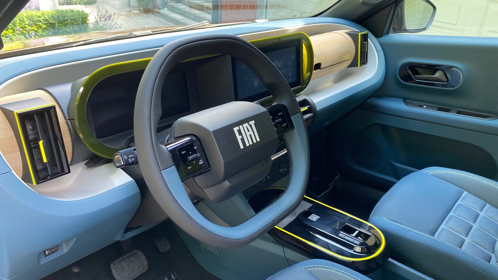 FIAT Grande Panda Elektro La Prima-image-8