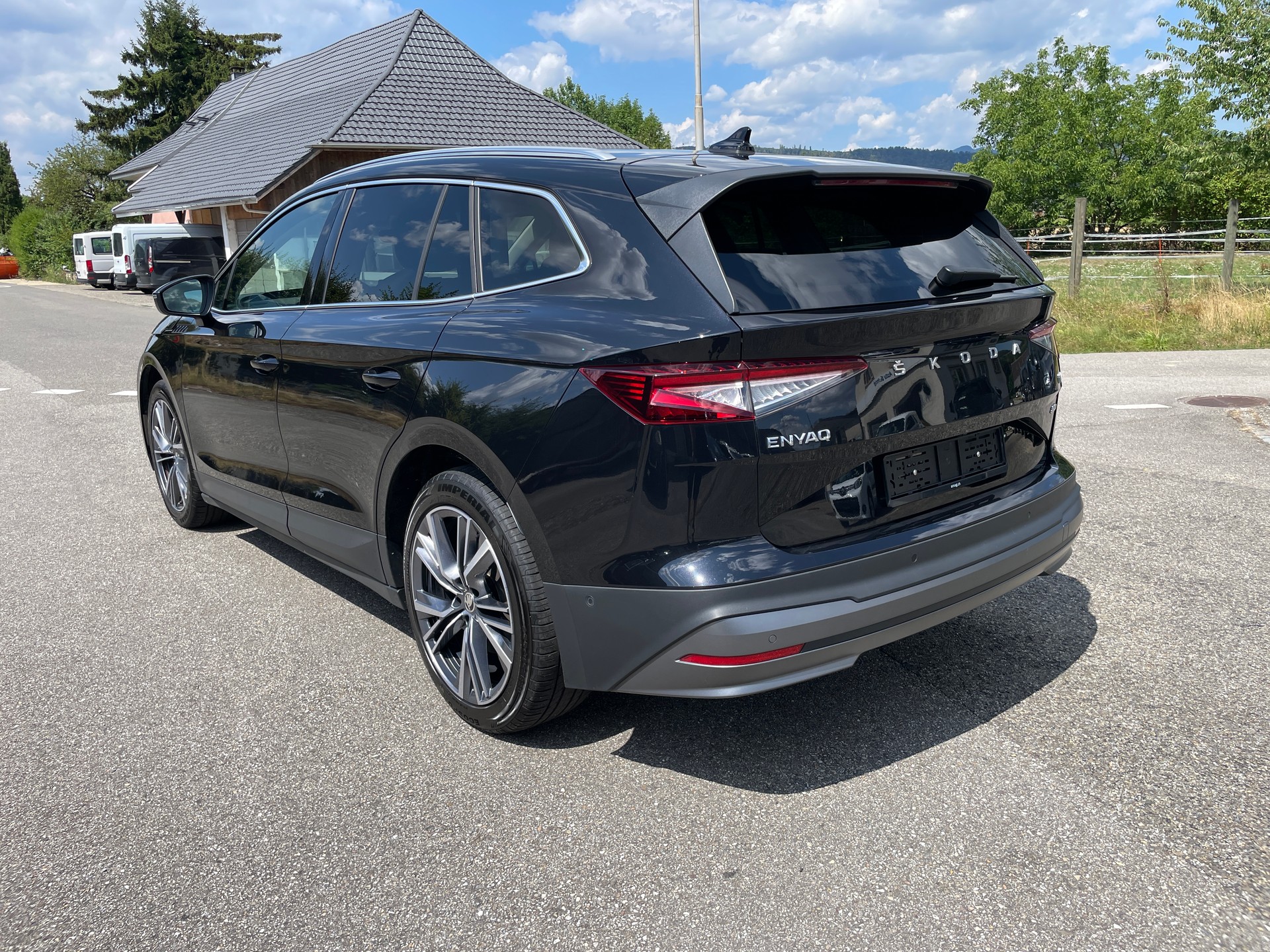 SKODA Enyaq iV 80x-image-5