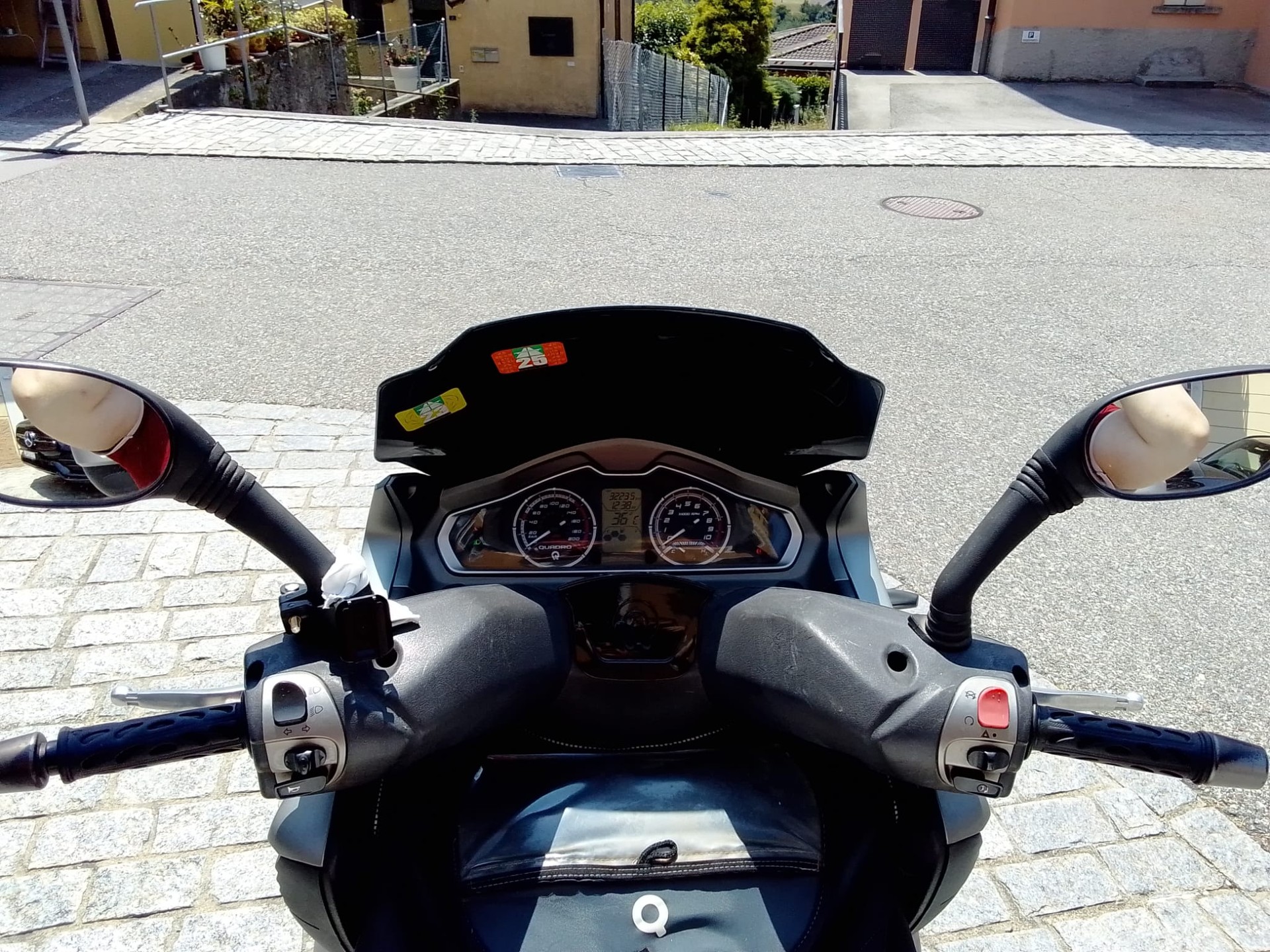 QUADRO 4-image-7