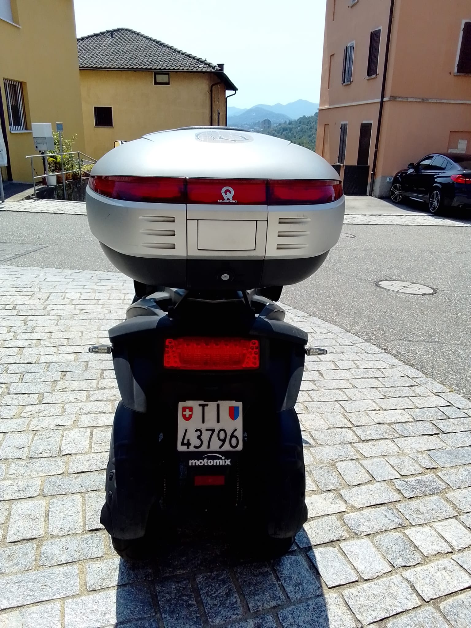 QUADRO 4-image-3