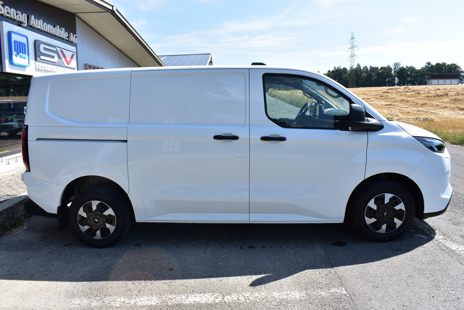 FORD E-Transit C Van 320 L1 Trend 83kWh-image-5