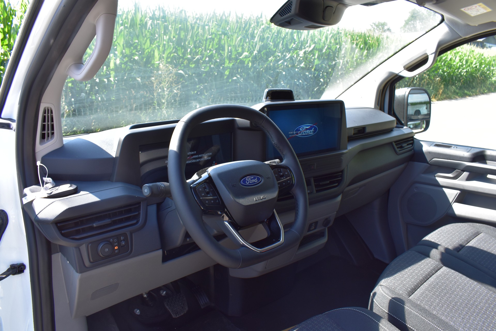 FORD E-Transit C Van 320 L1 Trend 83kWh-image-10