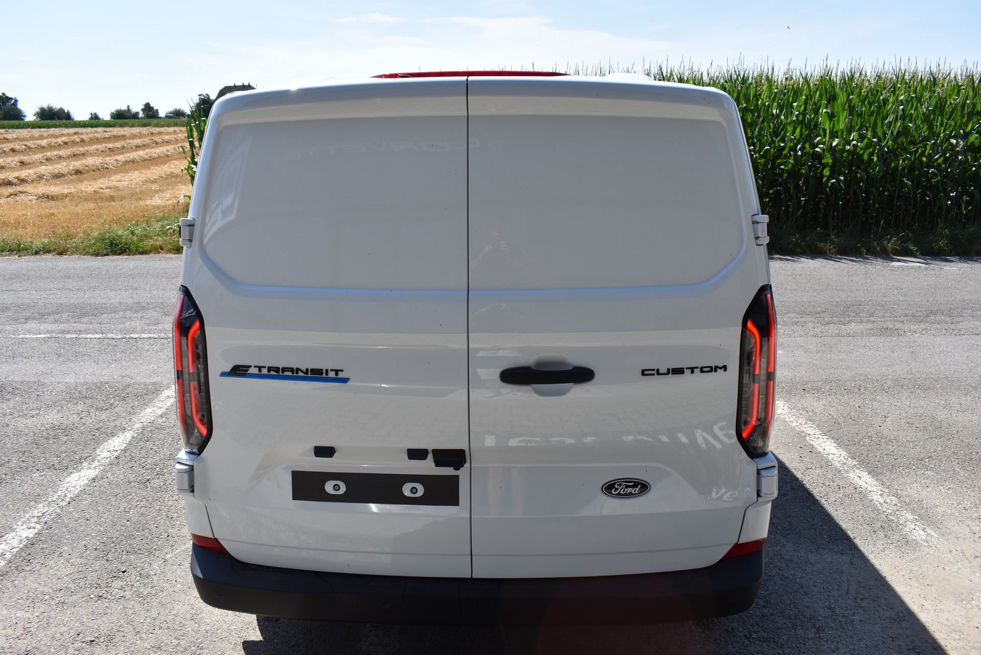 FORD E-Transit C Van 320 L1 Trend 83kWh-image-7