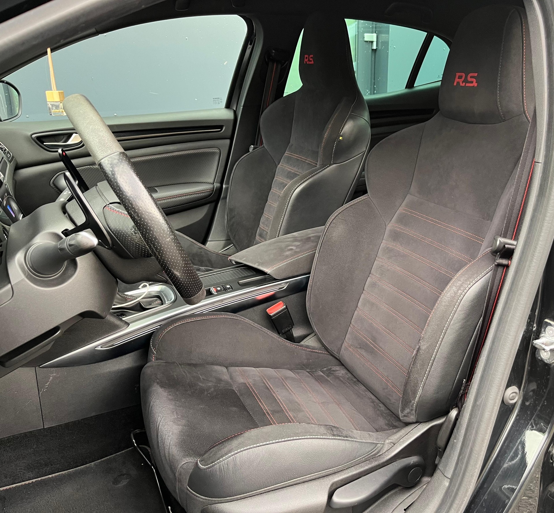 RENAULT Mégane Trophy 300 EDC-image-8