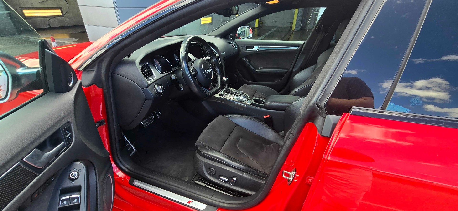 AUDI 3.0 V6 TFSI quattro S-Tronic-image-7