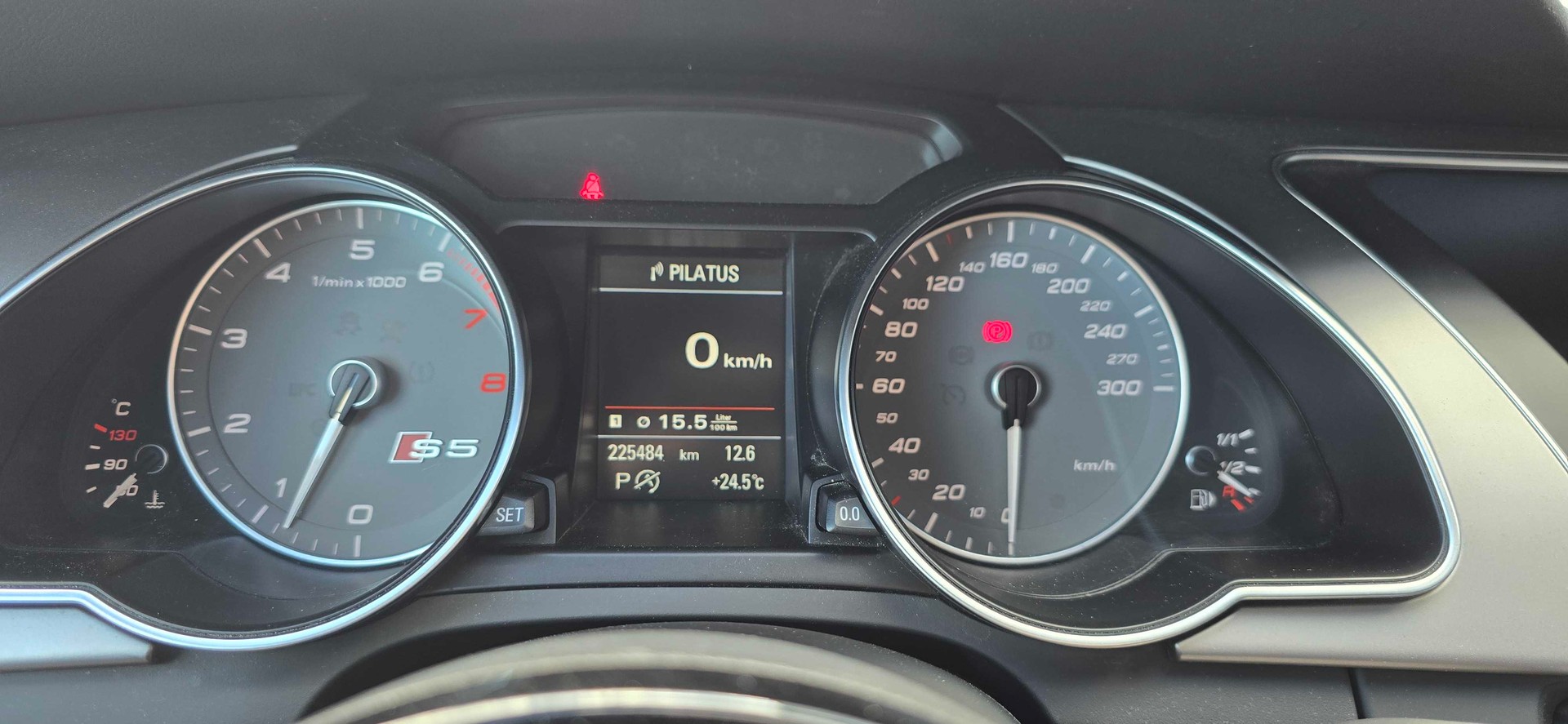 AUDI 3.0 V6 TFSI quattro S-Tronic-image-5