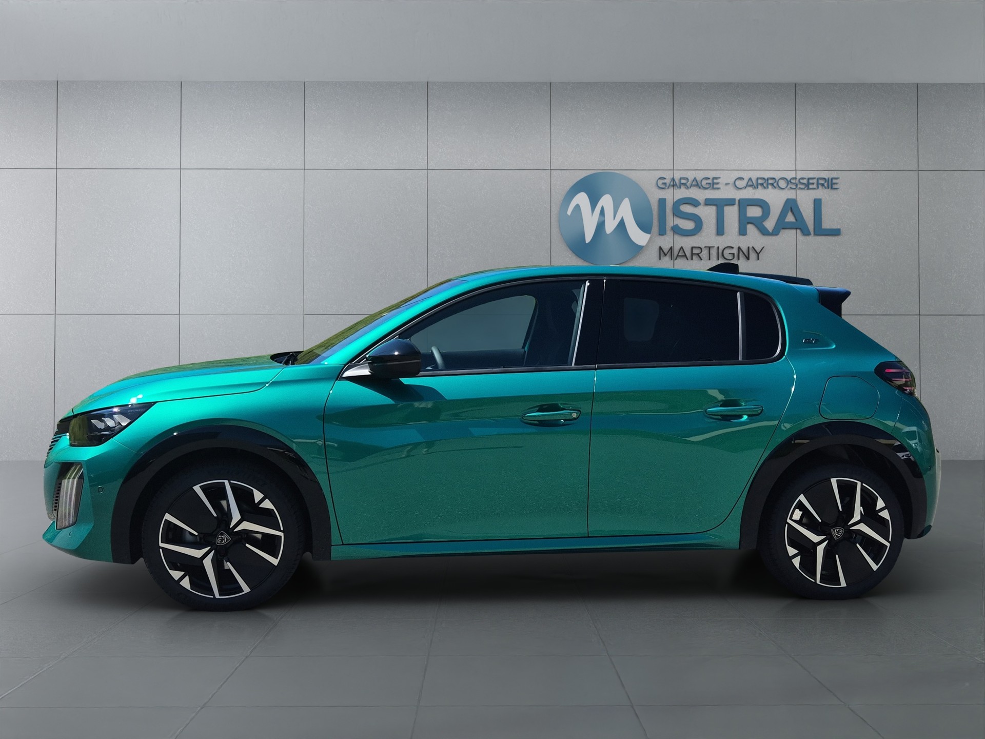 PEUGEOT 208 1.2 Hybrid 145 GT Exclusive-showroom-element-2