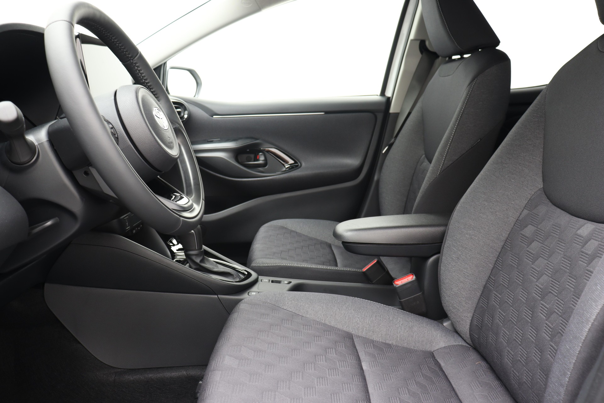 TOYOTA Yaris 1.5 VVT-i HSD Trend-image-7