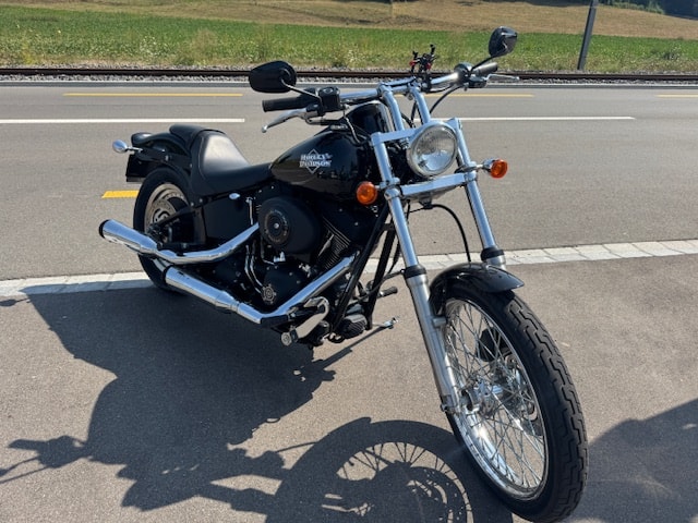 HARLEY-DAVIDSON FXSTBI Deuce mit 9400 km Sissy Bar neue Bereifung neue Batterie ab MFK-image-0