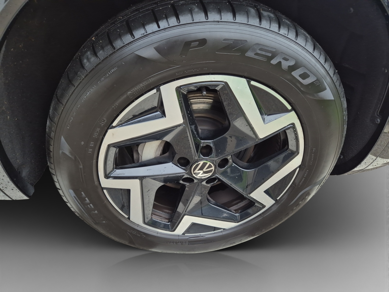 VW Touareg 3.0 TDI R-Line Tiptronic-image-13