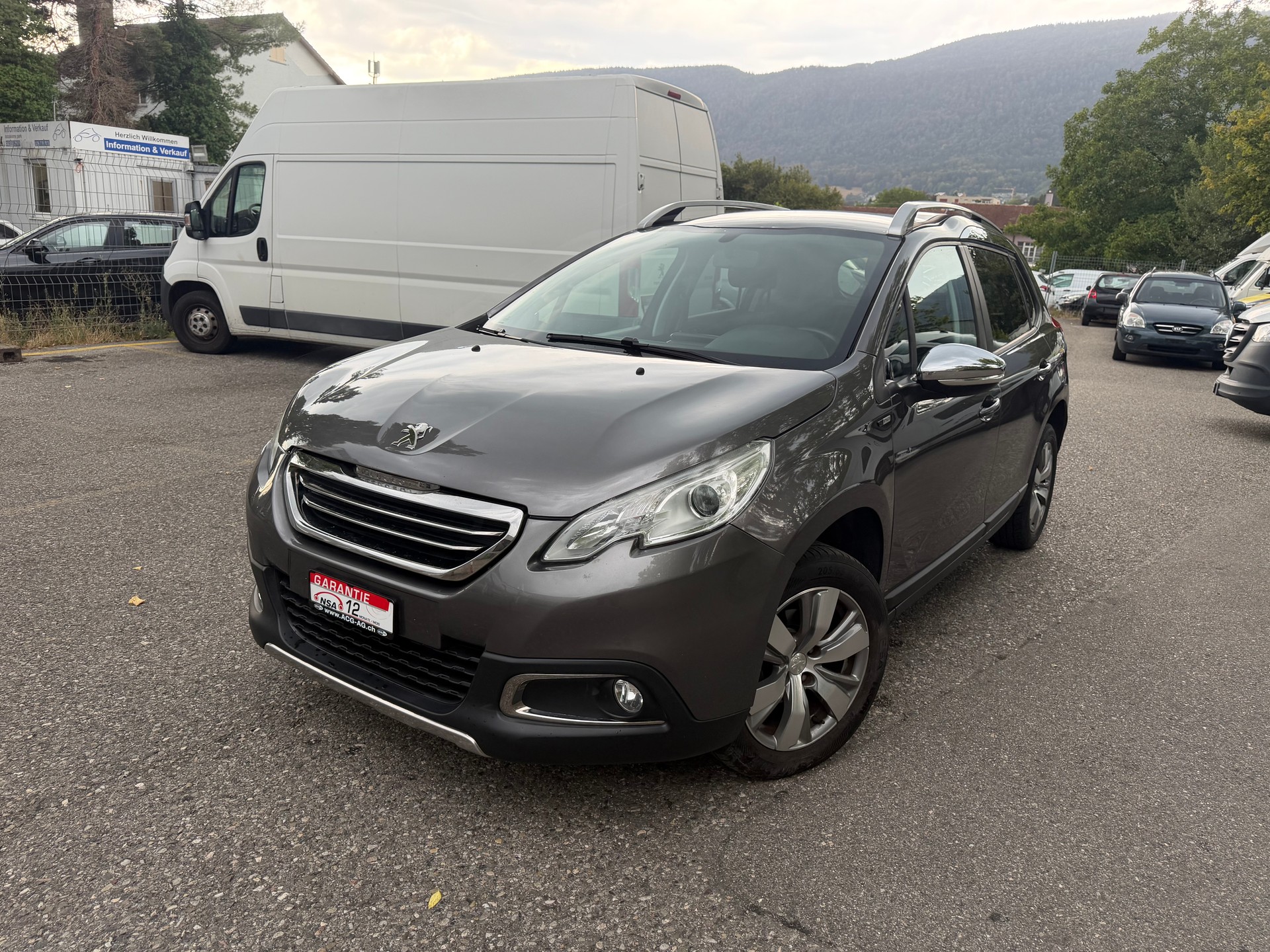 PEUGEOT 2008 1.6 e-HDi Style EGS6 ** Navigation ** Klima-auto ** Tempomat ** PDC H ** Frisch Ab MFK 04.08.2026