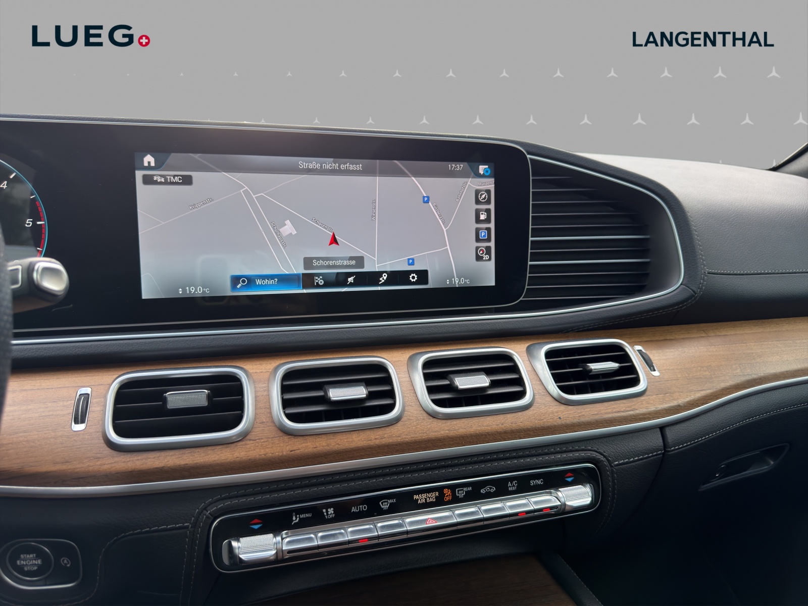 MERCEDES-BENZ GLE 300 d 4Matic AMG Line 9G-Tronic-image-11