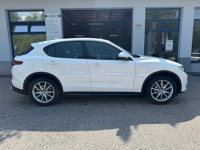 ALFA ROMEO Stelvio 2.0 Super Q4 Automatic-showroom-element-3