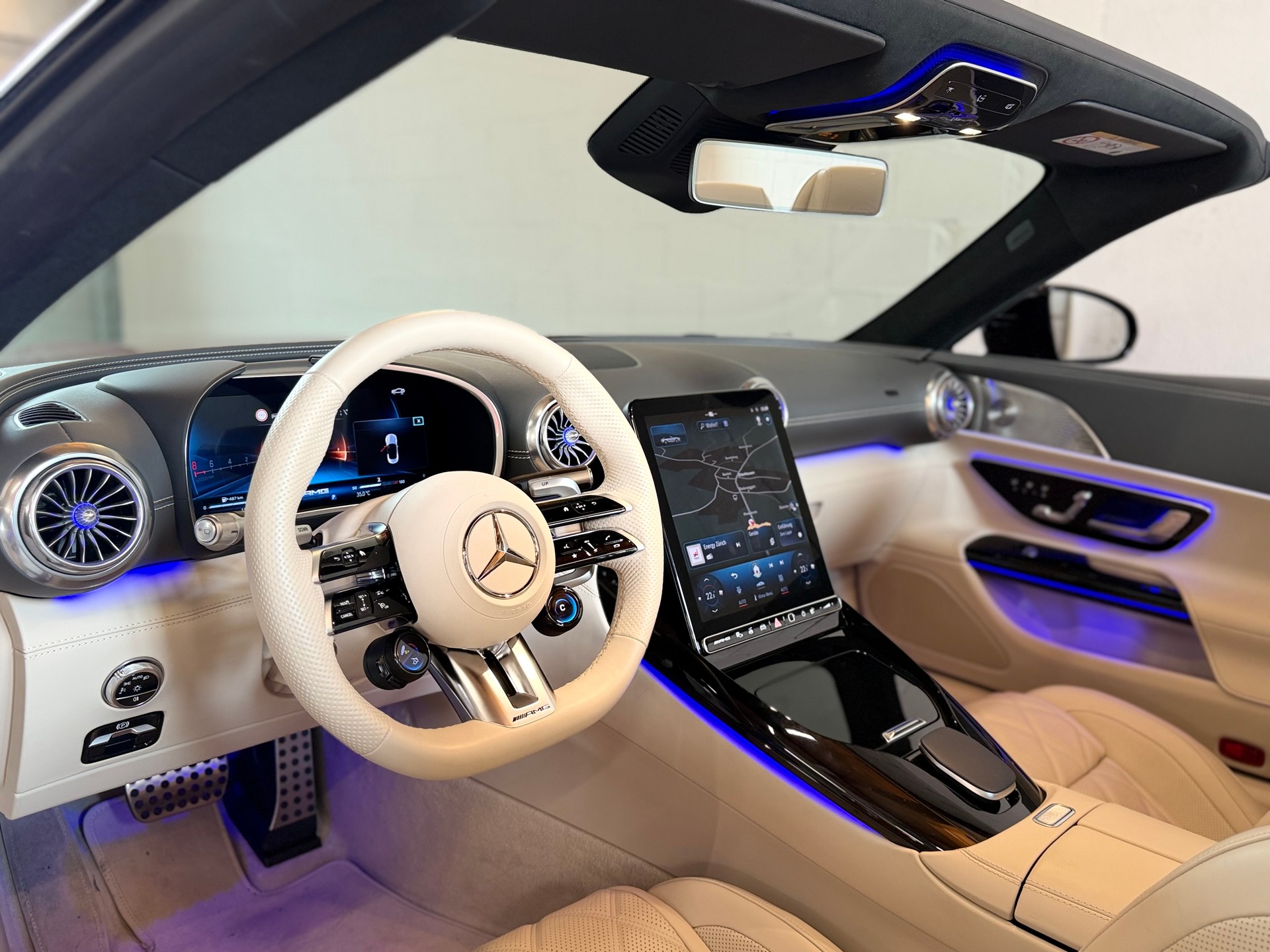 MERCEDES-BENZ AMG SL 63 4Matic+ Speedshift MCT-image-14