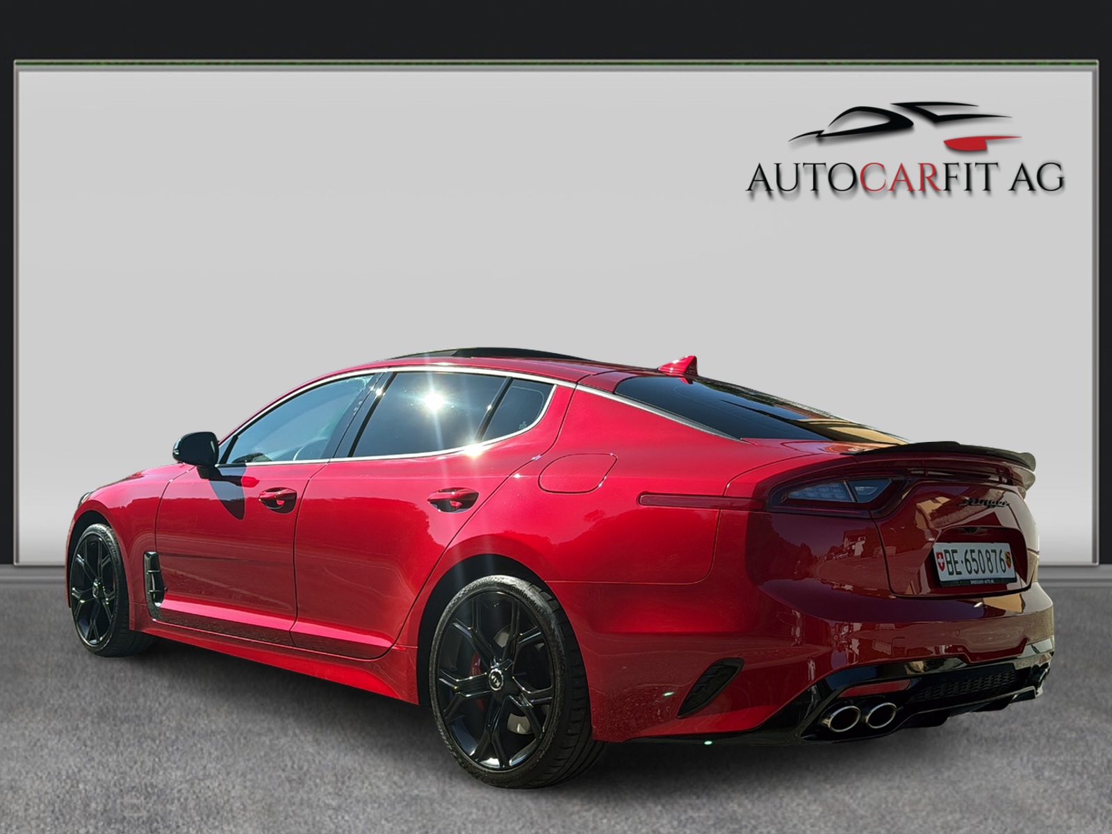KIA Stinger 3.3 T-GDi GT Automat AWD-image-4