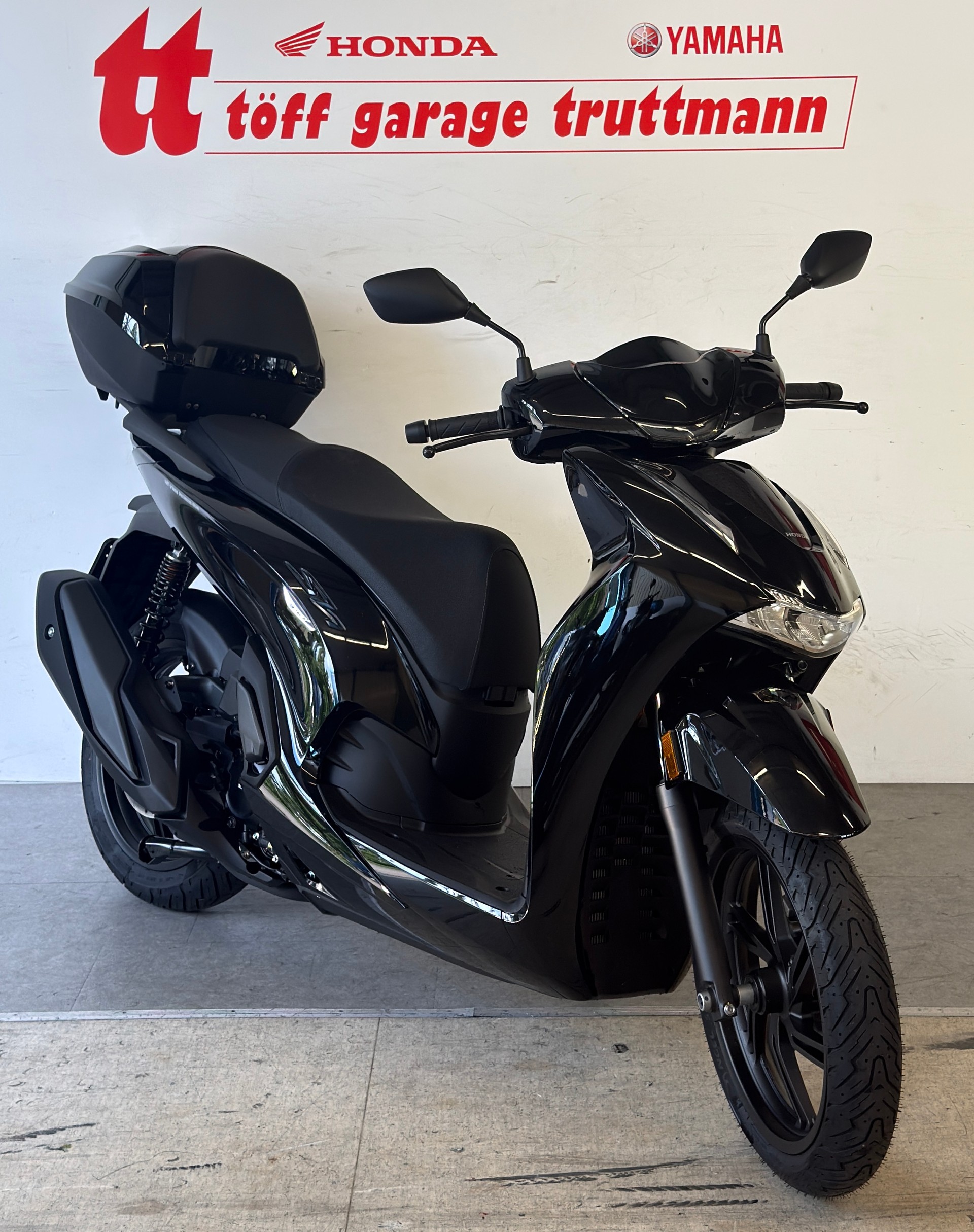 HONDA SH 350-showroom-element-2