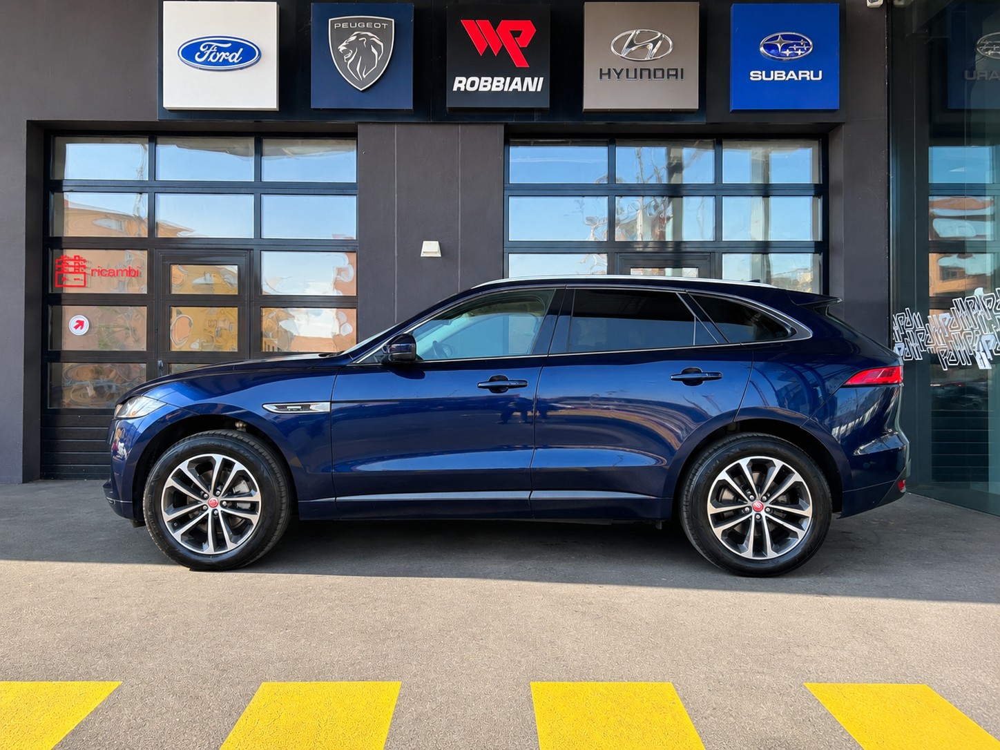 JAGUAR F-Pace 25d R-Sport AWD Automatik-showroom-element-1
