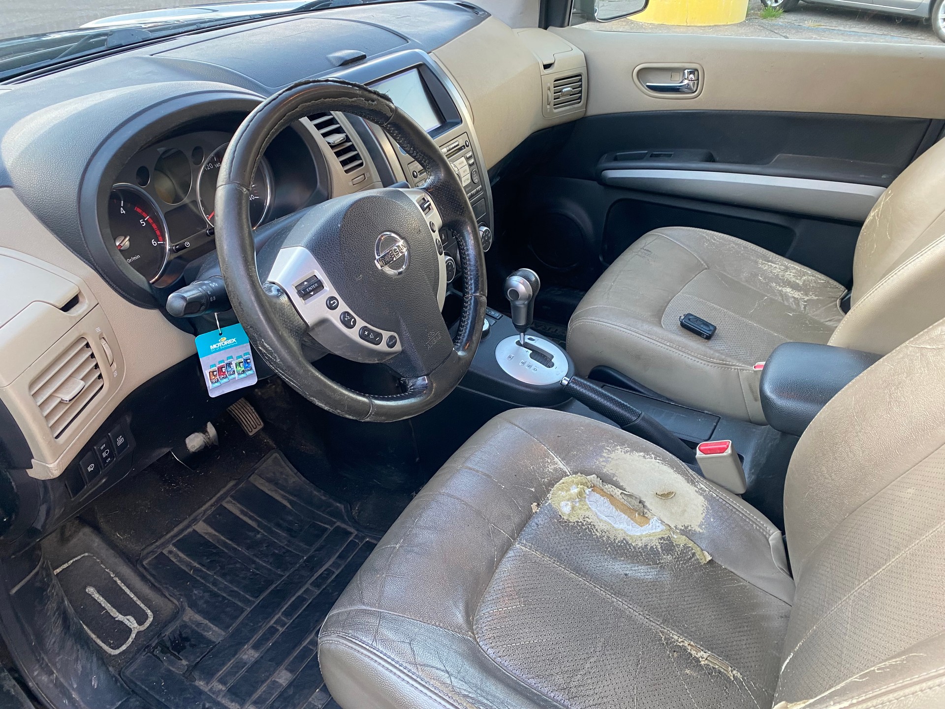NISSAN X-Trail 2.0 dCi 16V SE Automatic-image-4