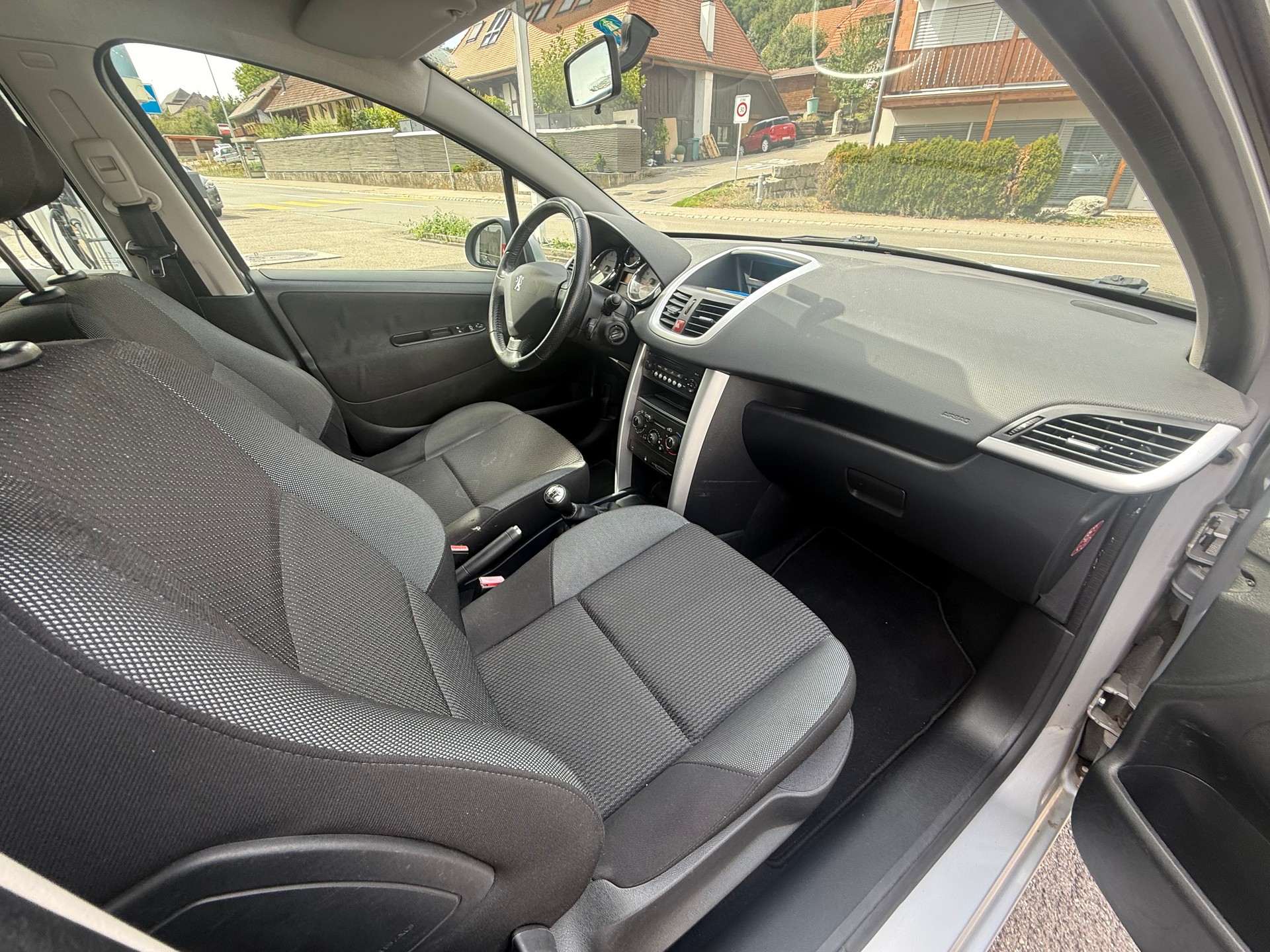 PEUGEOT 207 SW 1.6 16V Sport-image-10