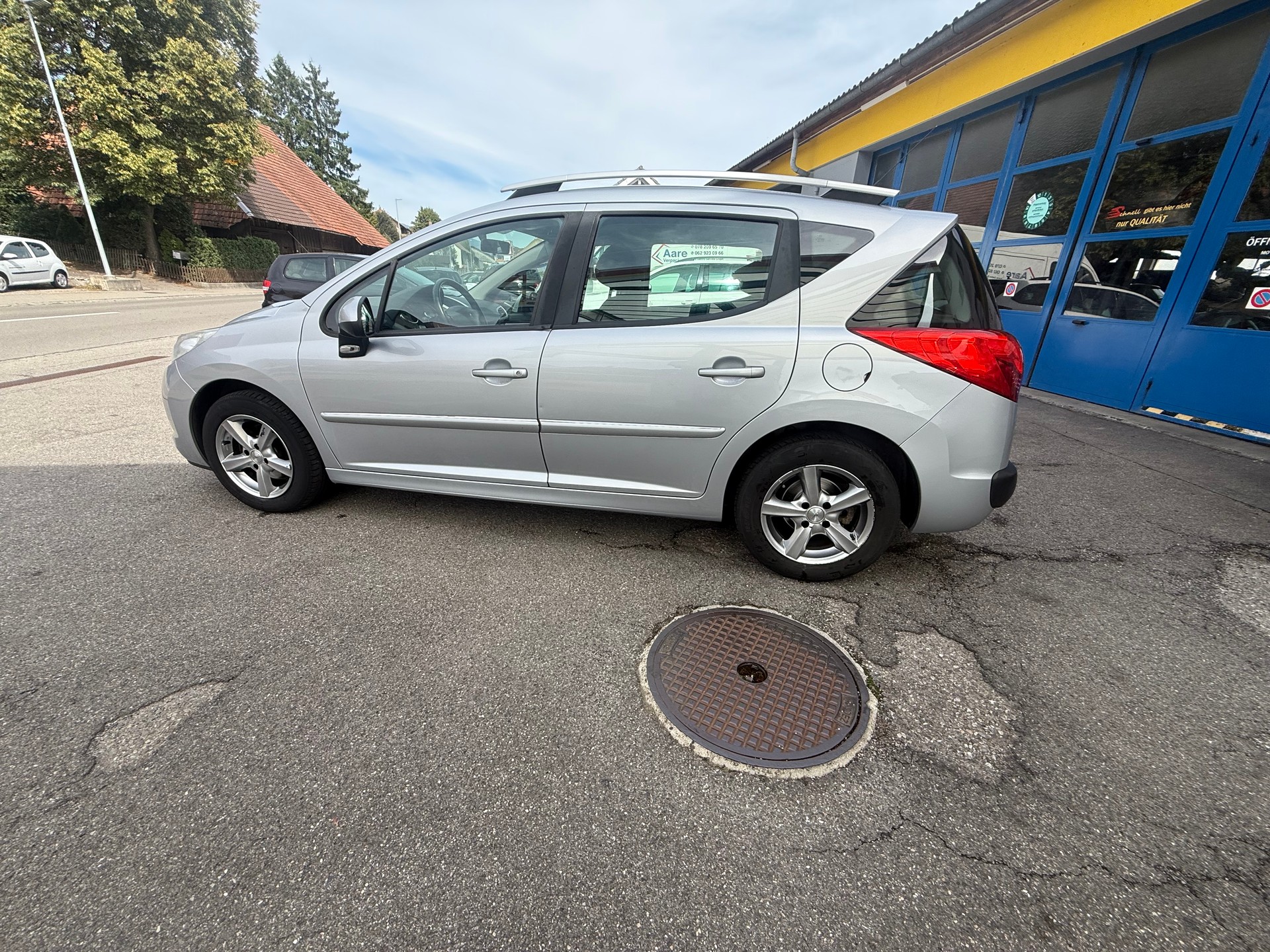 PEUGEOT 207 SW 1.6 16V Sport-image-5