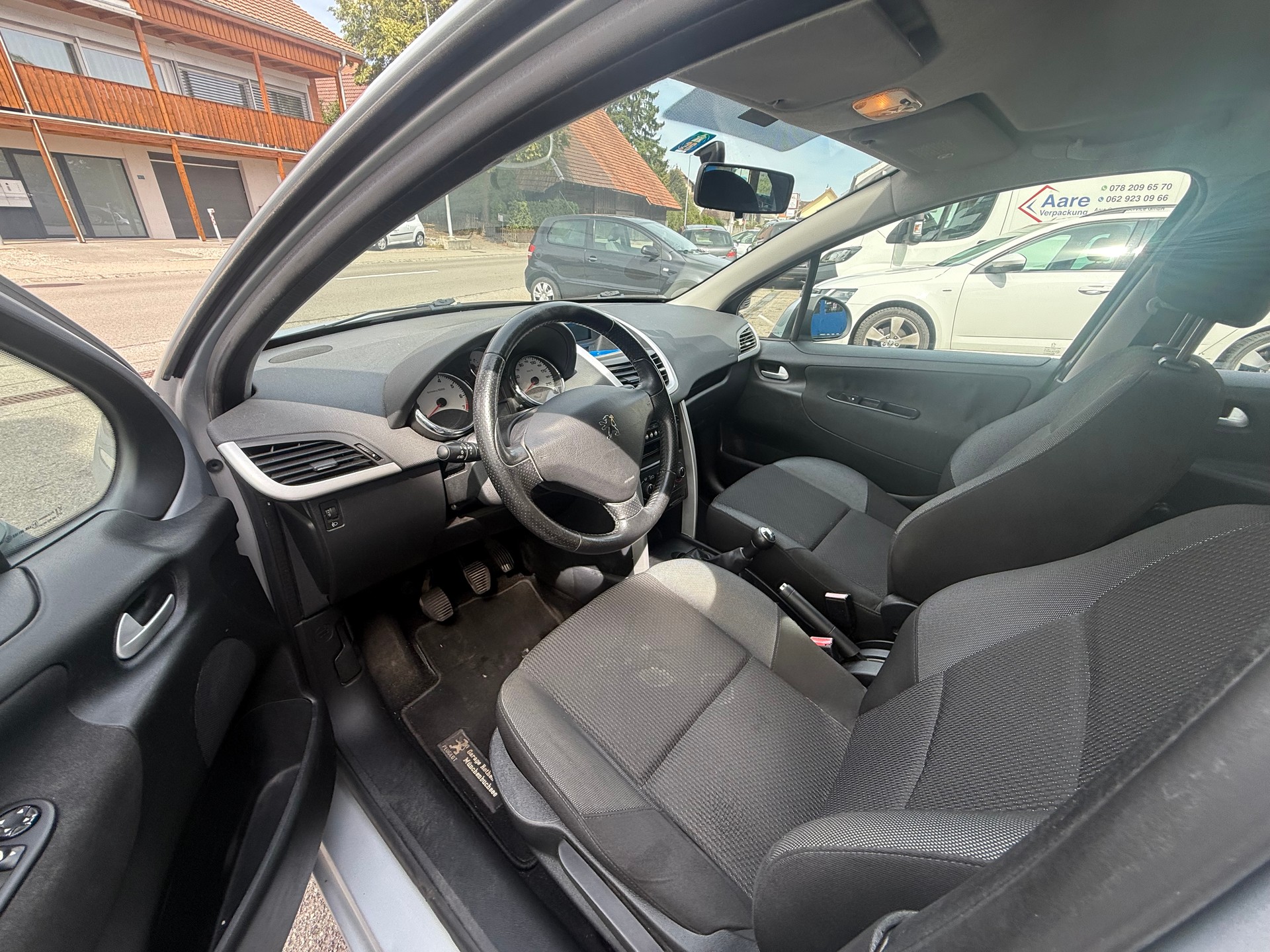 PEUGEOT 207 SW 1.6 16V Sport-image-8