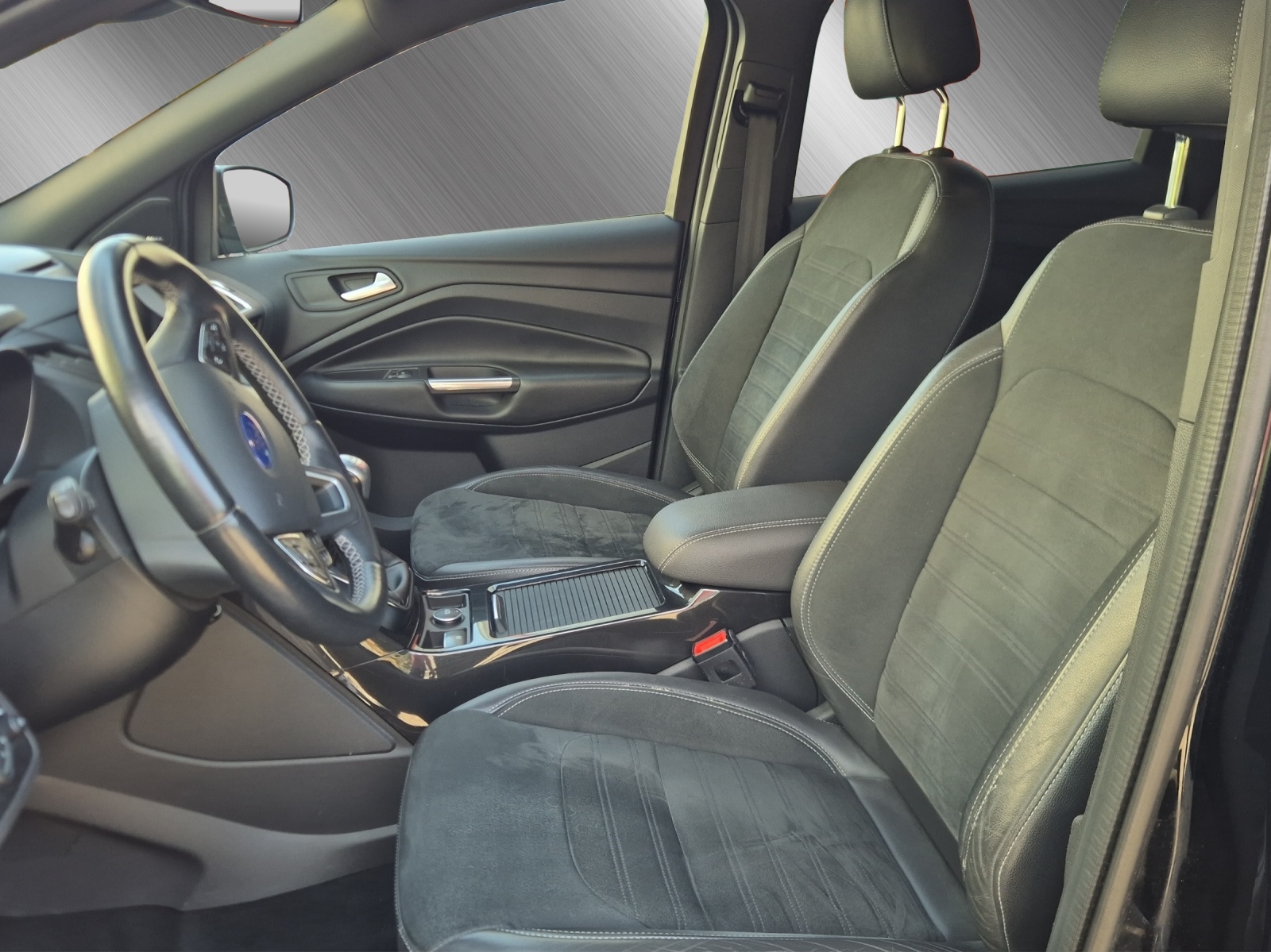 FORD Kuga 2.0 TDCi 180 ST-Line-image-8