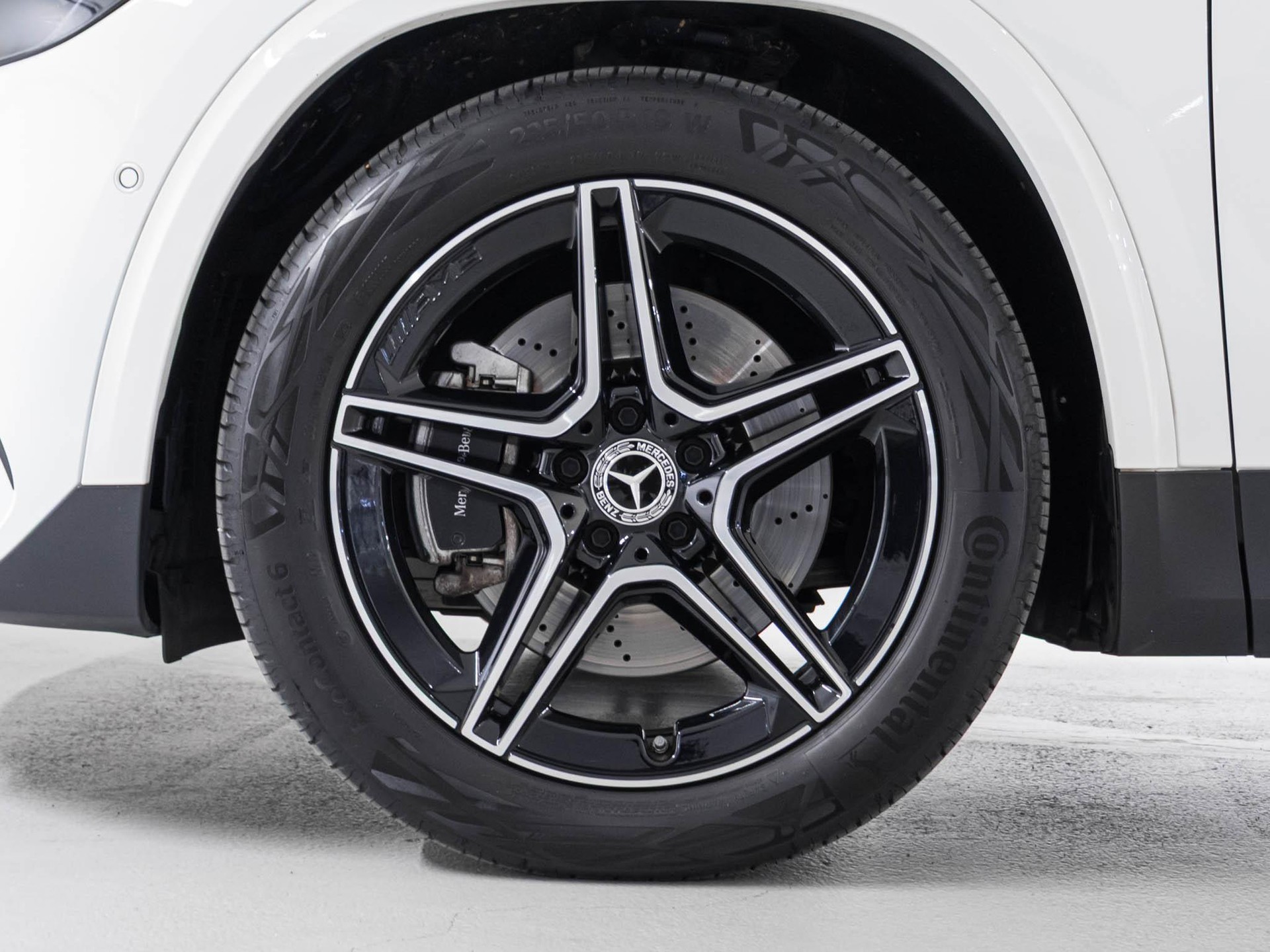 MERCEDES-BENZ GLA 250 4MATIC-image-12
