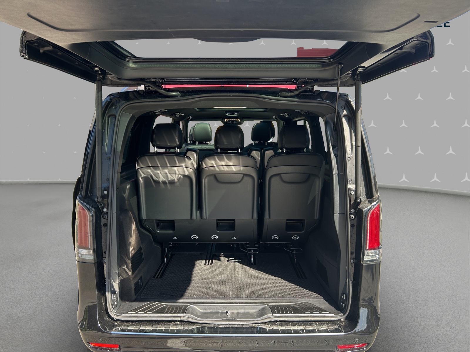 MERCEDES-BENZ V 300 d lang Avantgarde 4Matic 9G-Tronic-image-13
