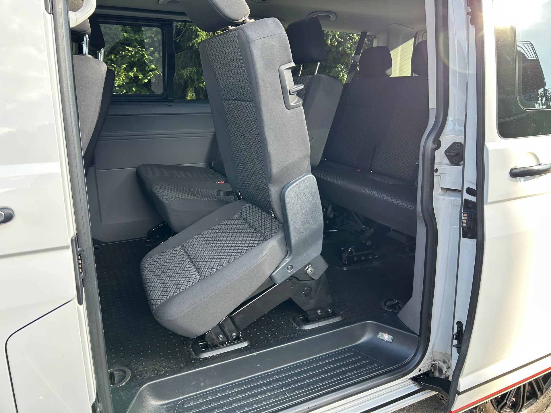 VW T6.1 2.0 TDI Trendline 4Motion-image-14