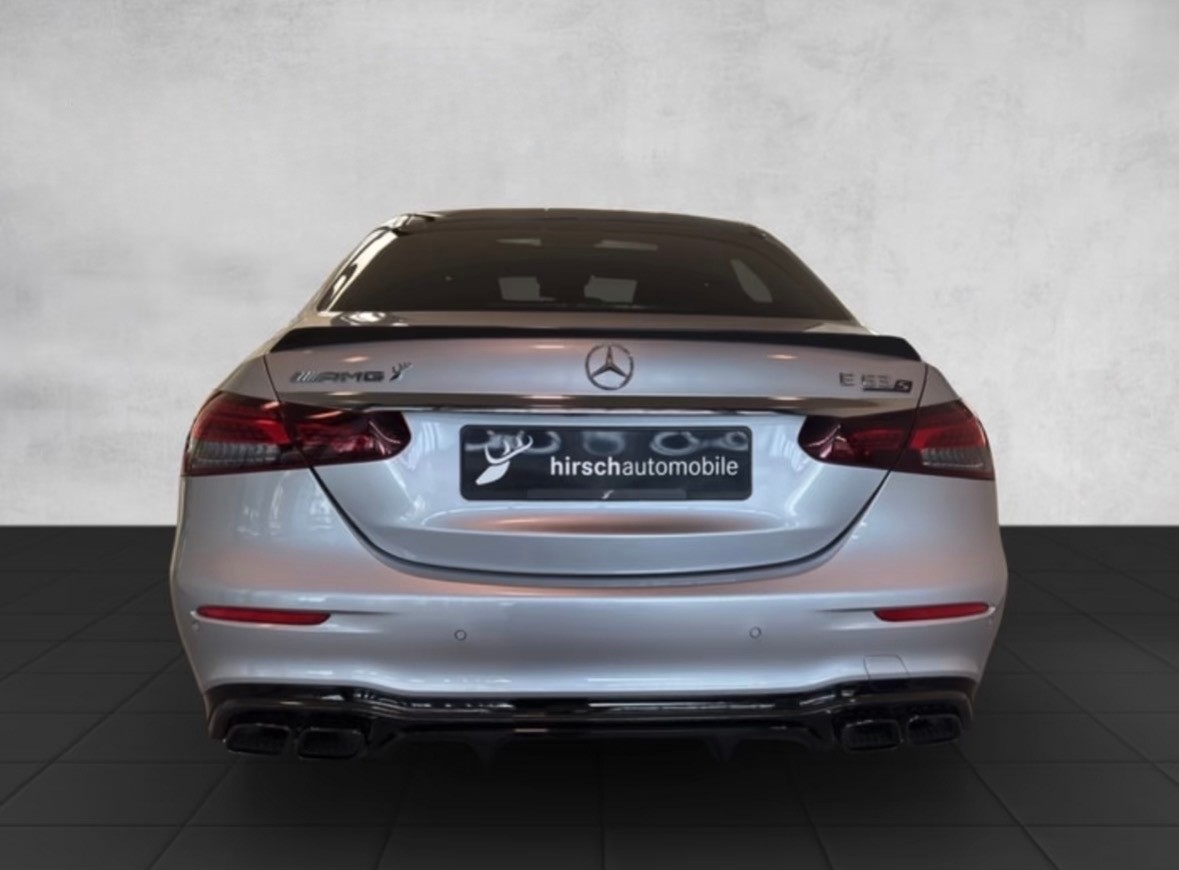 MERCEDES-BENZ E 63 S AMG 4matic+-image-5