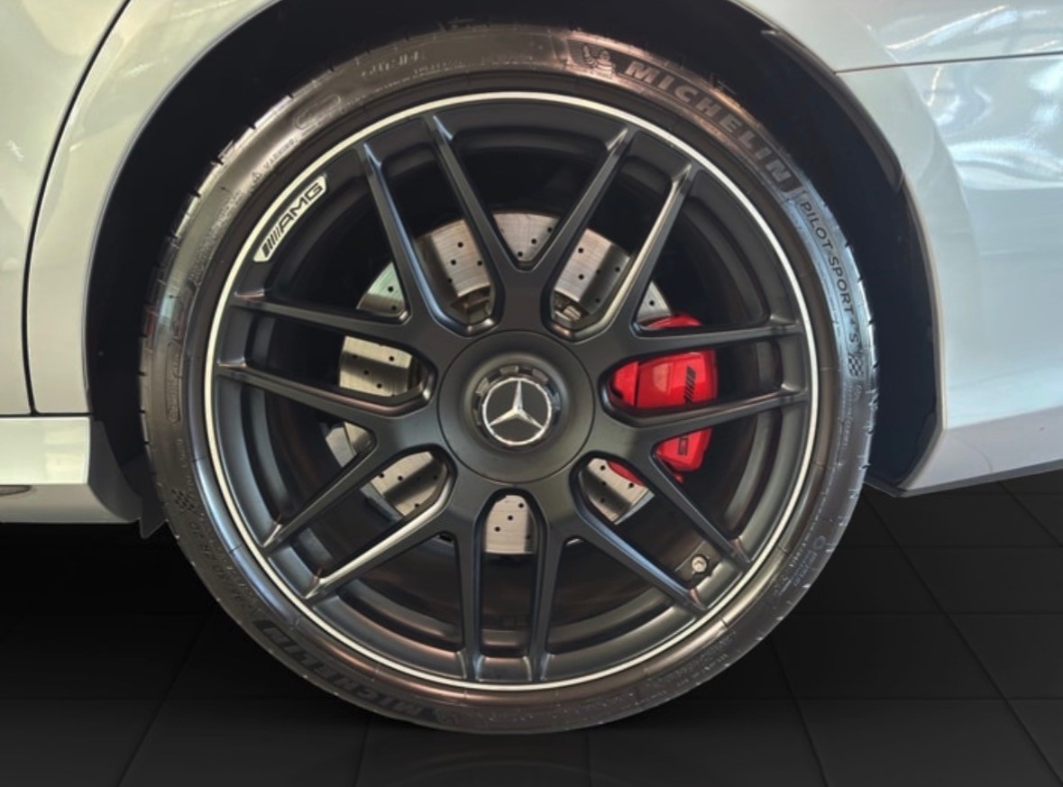 MERCEDES-BENZ E 63 S AMG 4matic+-image-12