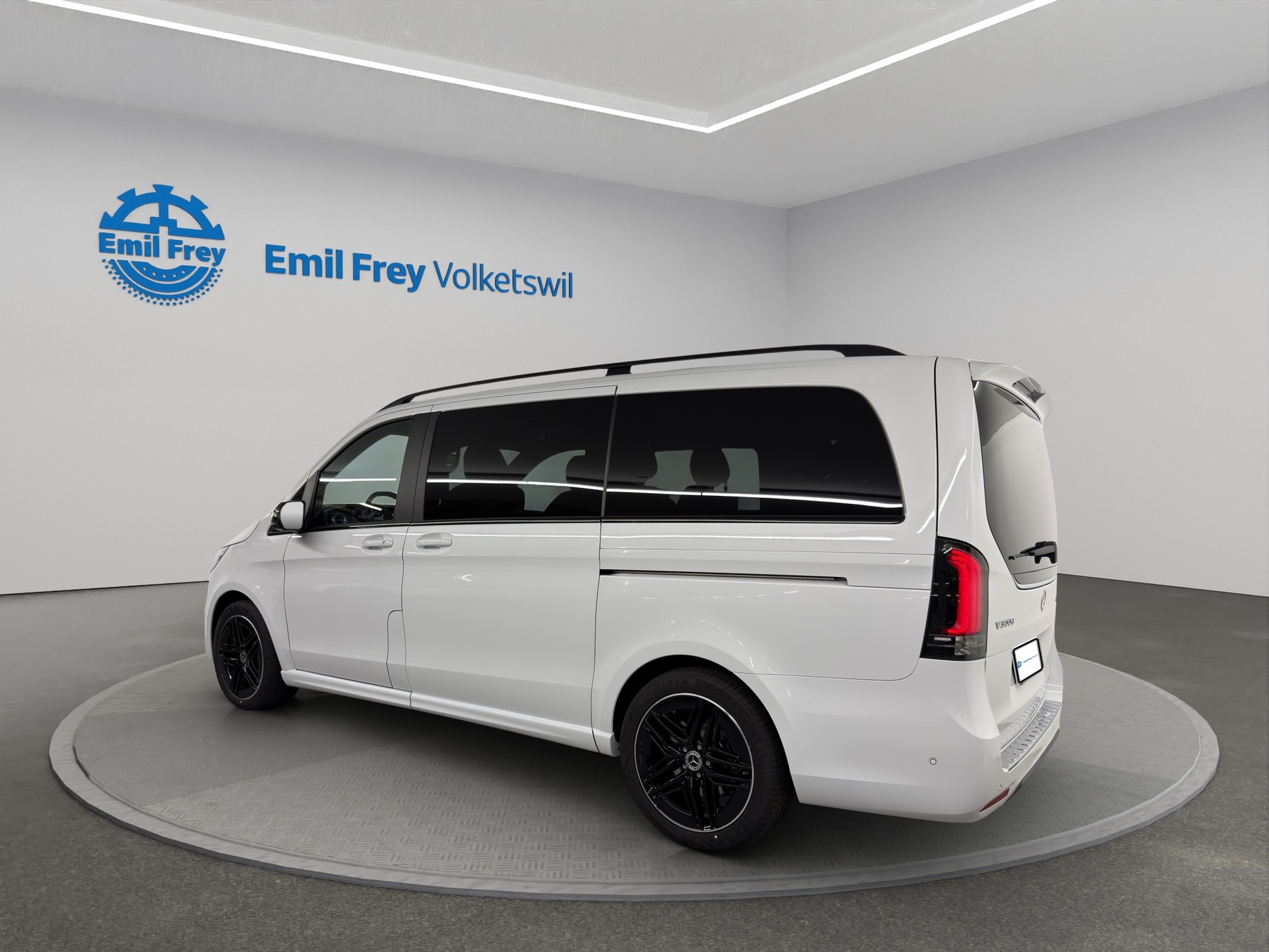 MERCEDES-BENZ V 300 d Swiss Ed. lang 4matic Van-showroom-element-2